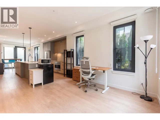 301 - 606 FOSTER AVENUE, Coquitlam 3