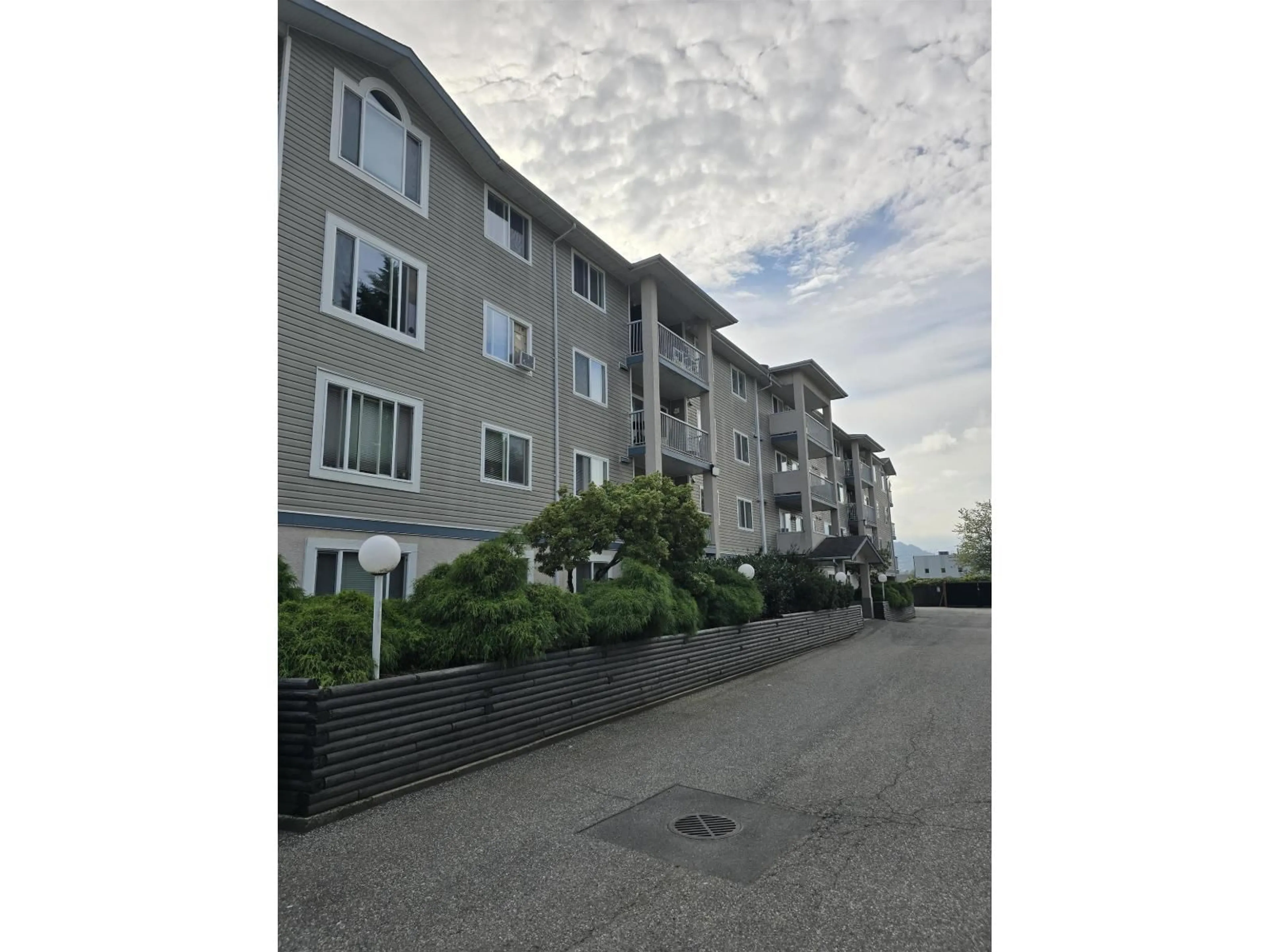 Unknown for 103 - 8537 YOUNG ROAD, Chilliwack British Columbia V2P4P2