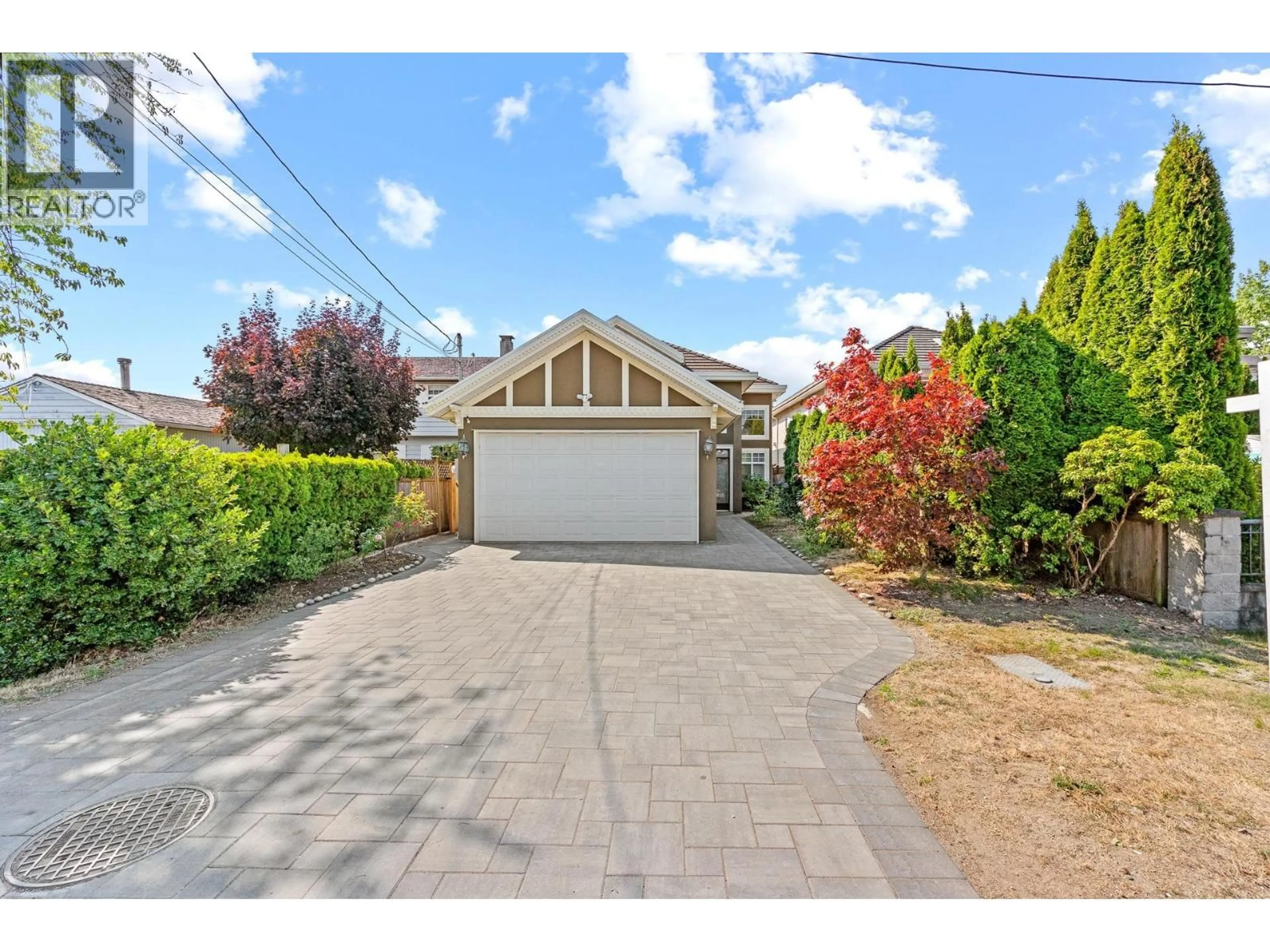 A pic from outside/outdoor area/front of a property/back of a property/a pic from drone, street for 9388 DOLPHIN AVENUE, Richmond British Columbia V6Y1C8