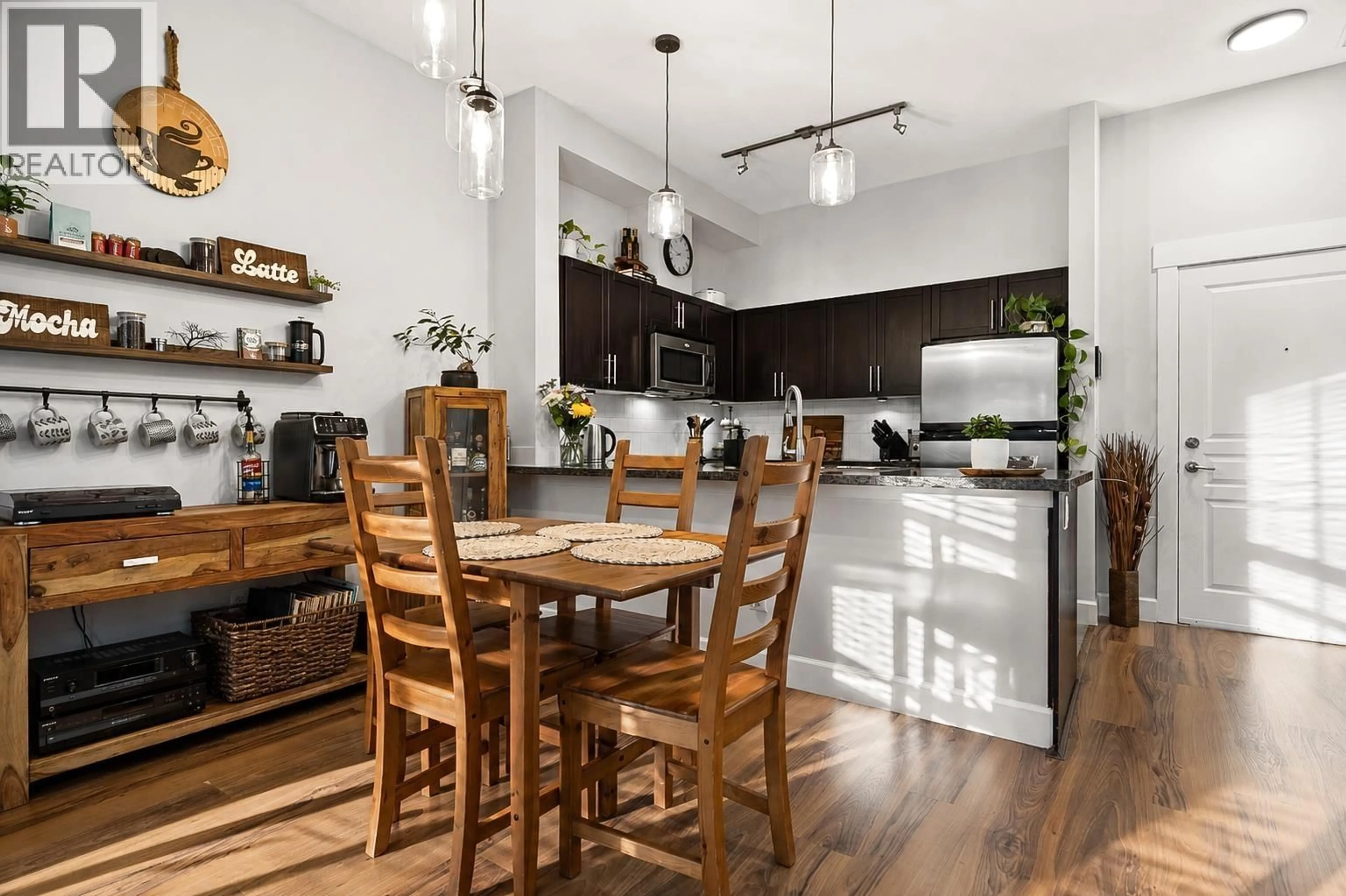 Open concept kitchen, wood/laminate floor for 109 - 12283 224 STREET, Maple Ridge British Columbia V2X8Z3