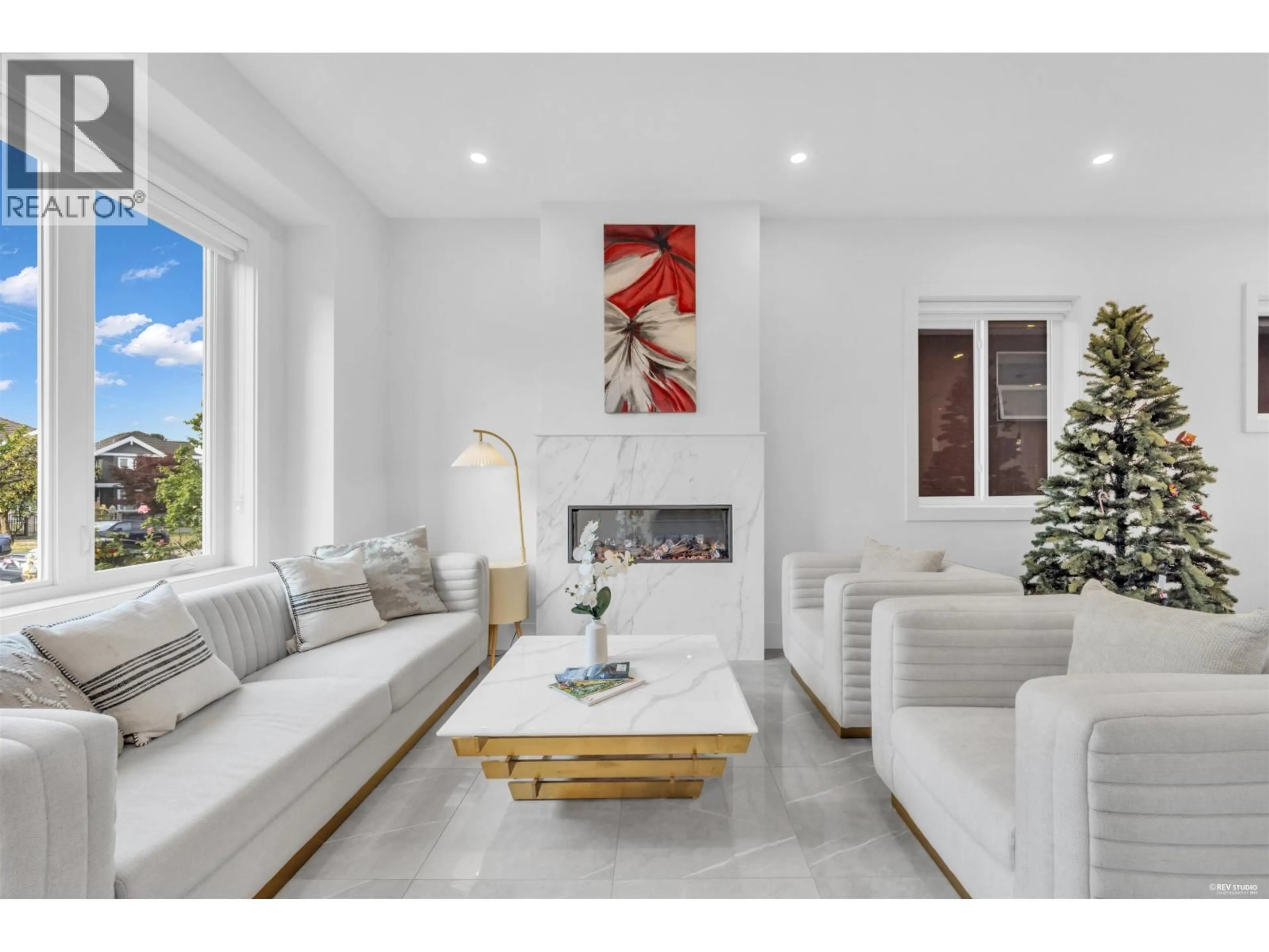 Living room with furniture, unknown for 3267 29TH AVENUE, Vancouver British Columbia V5R1W4