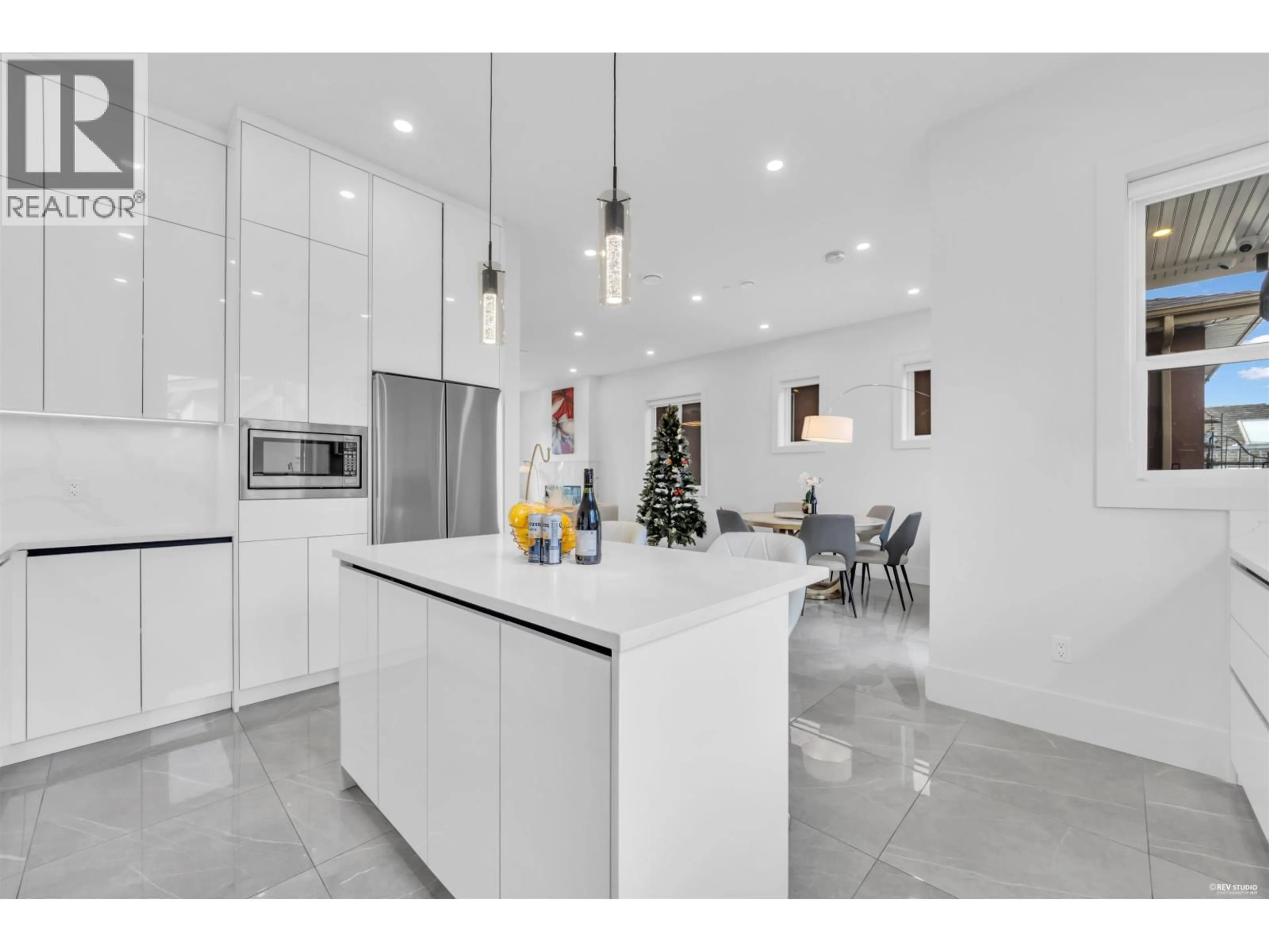 Open concept kitchen, ceramic/tile floor for 3267 29TH AVENUE, Vancouver British Columbia V5R1W4