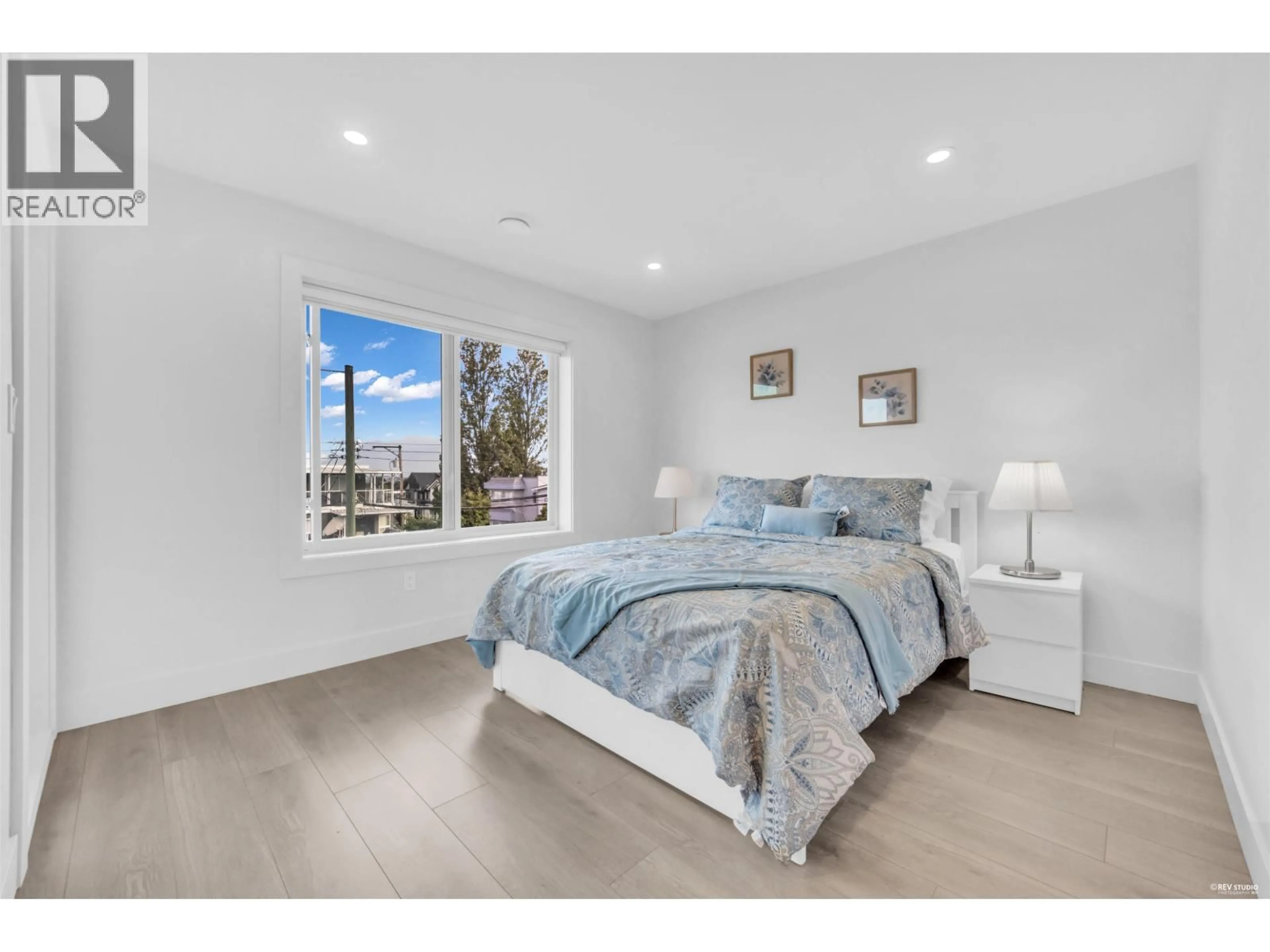 A pic of a room for 3267 29TH AVENUE, Vancouver British Columbia V5R1W4