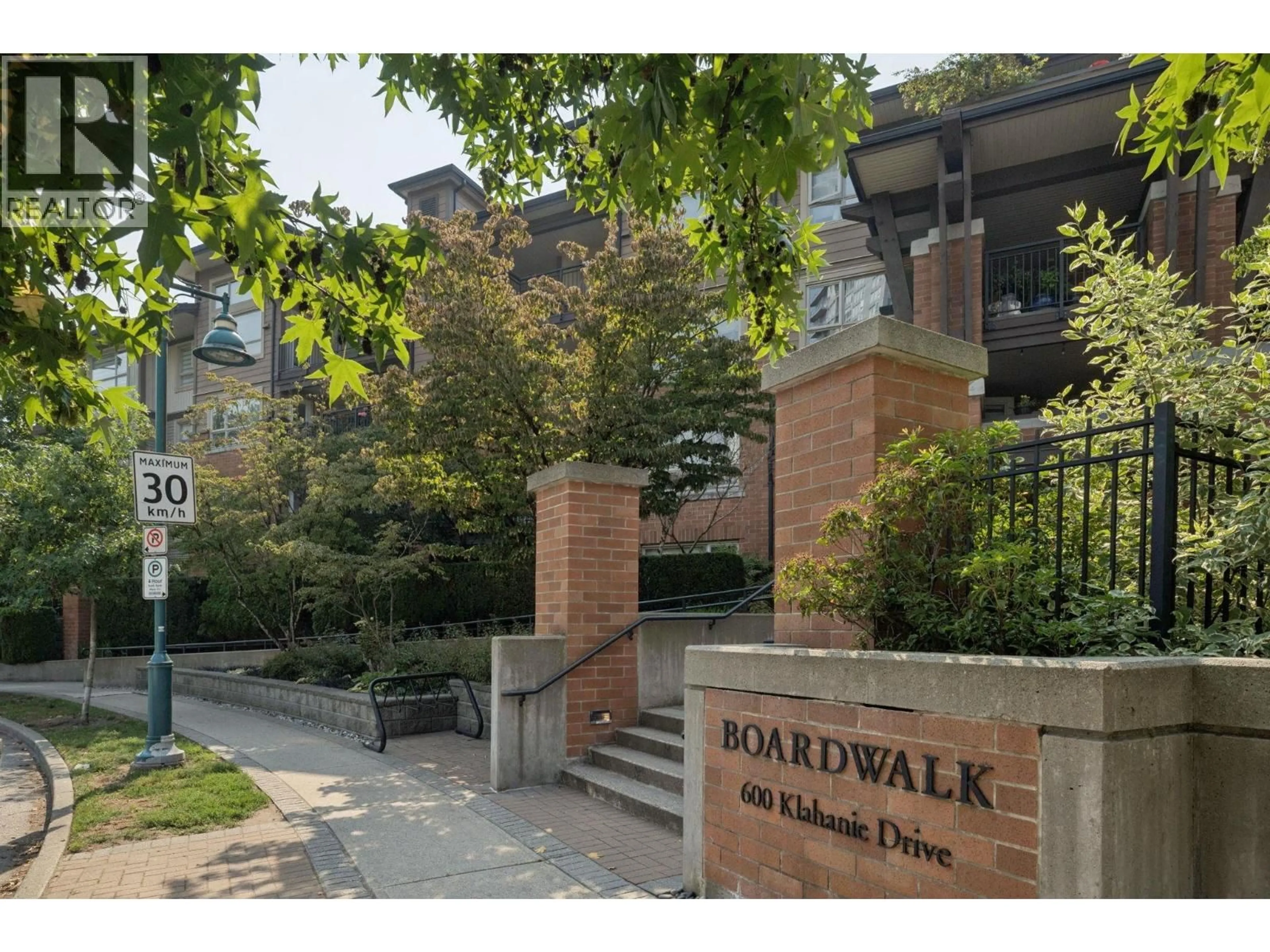 Indoor foyer for 109 - 600 KLAHANIE DRIVE, Port Moody British Columbia V3H5L2