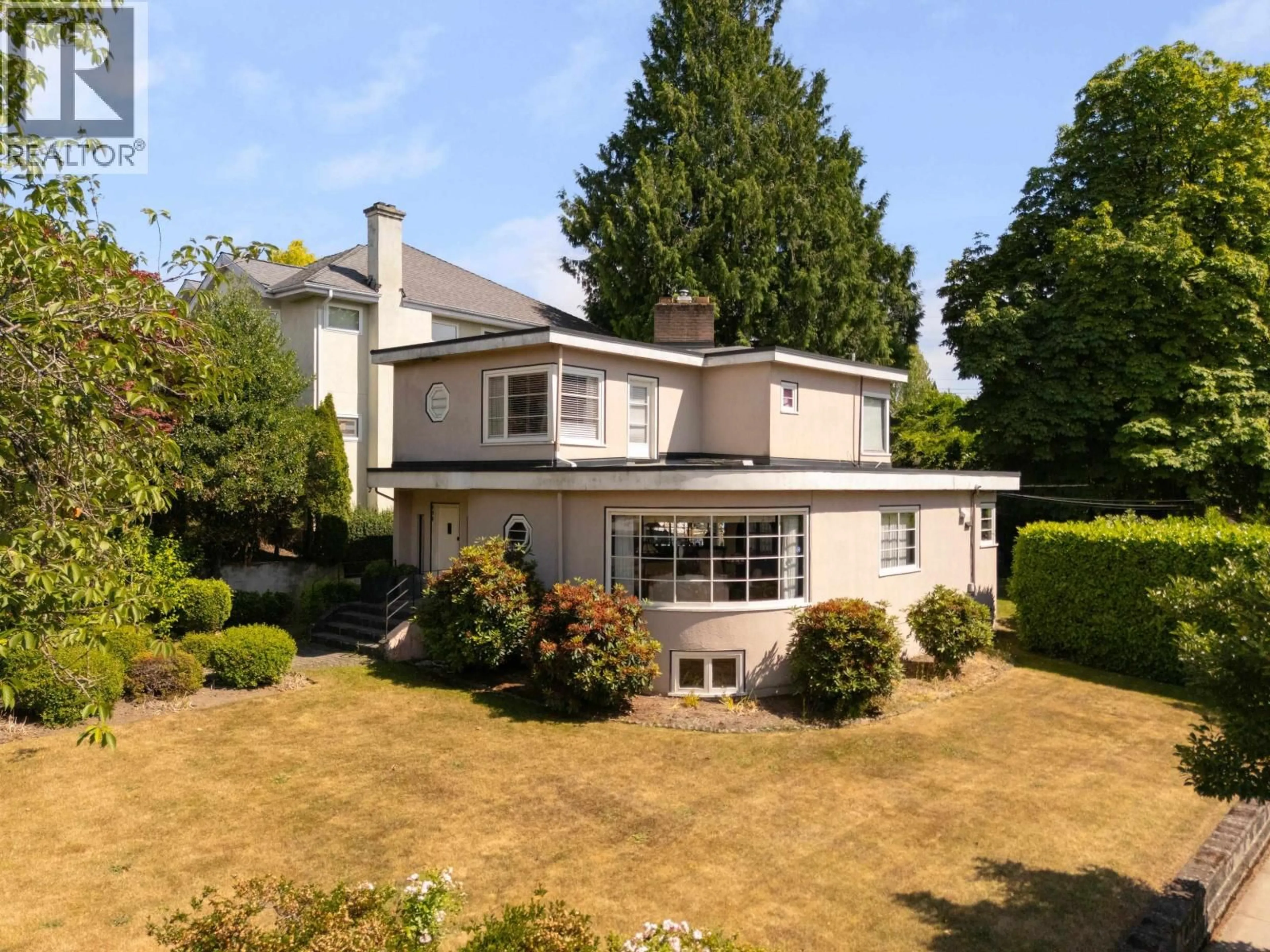 Home with vinyl exterior material, street for 696 27TH AVENUE, Vancouver British Columbia V5Z2G4