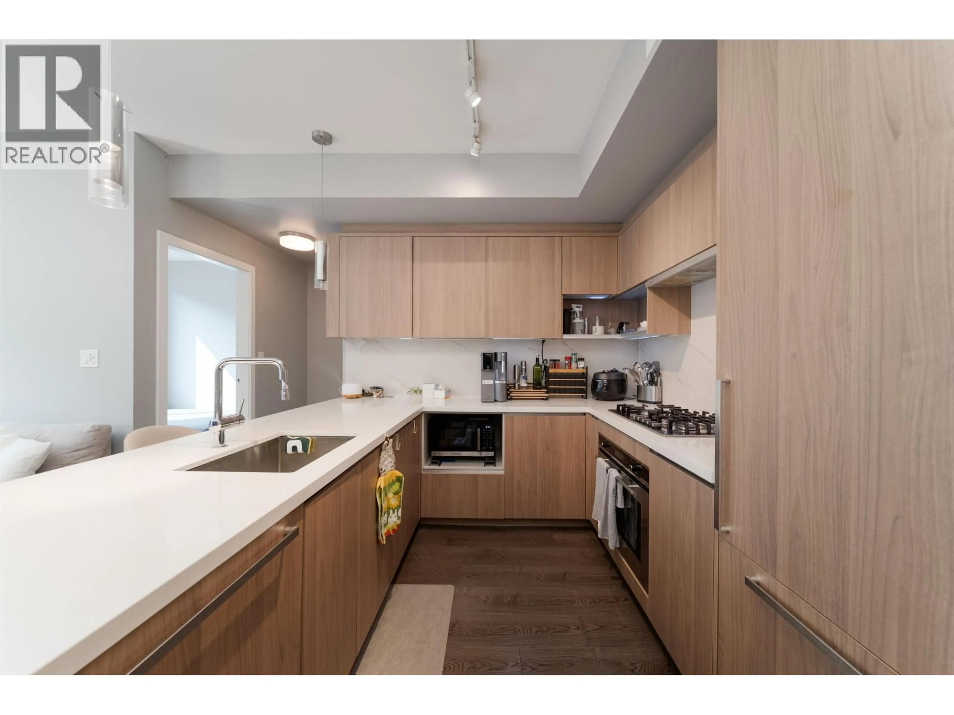 Standard kitchen, wood/laminate floor for 210 - 9333 TOMICKI AVENUE, Richmond British Columbia V6X0L4