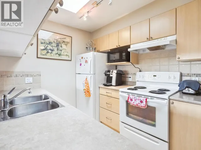 416 - 2891 HASTINGS STREET, Vancouver 5