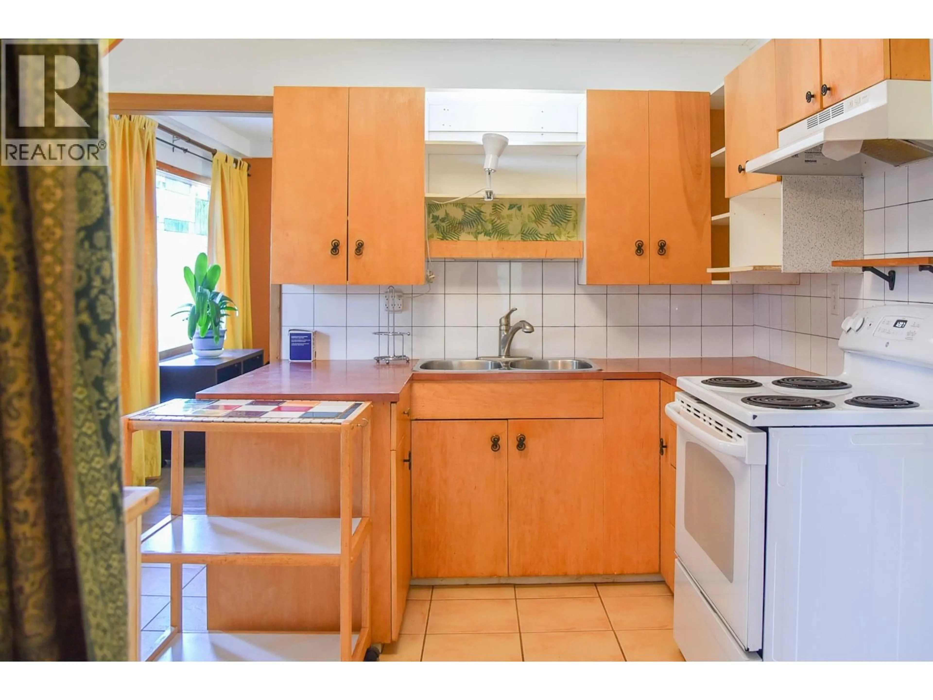 Standard kitchen, unknown for 2502 KENNEY STREET, Terrace British Columbia V8G3E3