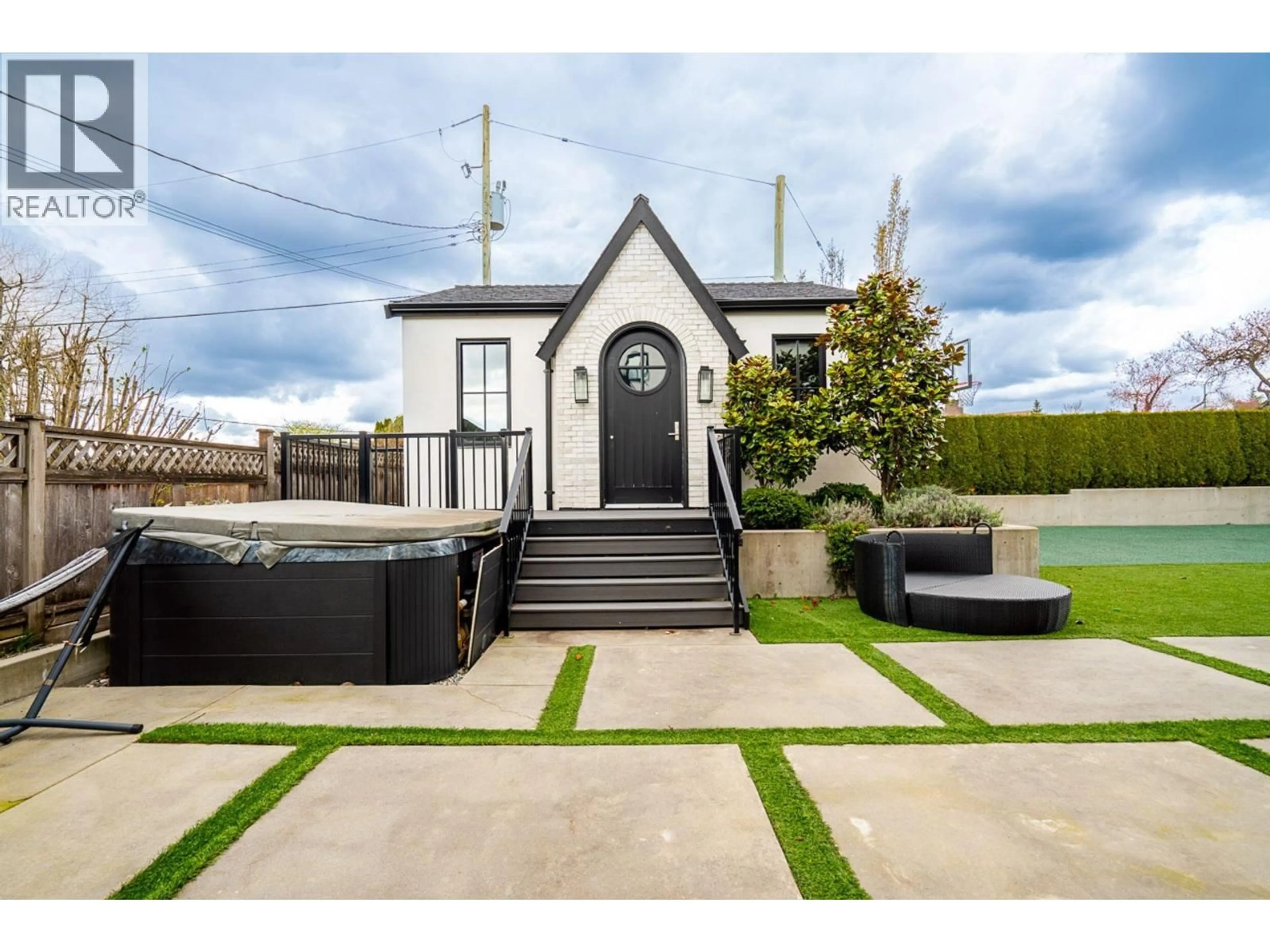 Unknown for 4643 MIDLAWN DRIVE, Burnaby British Columbia V5C3P5