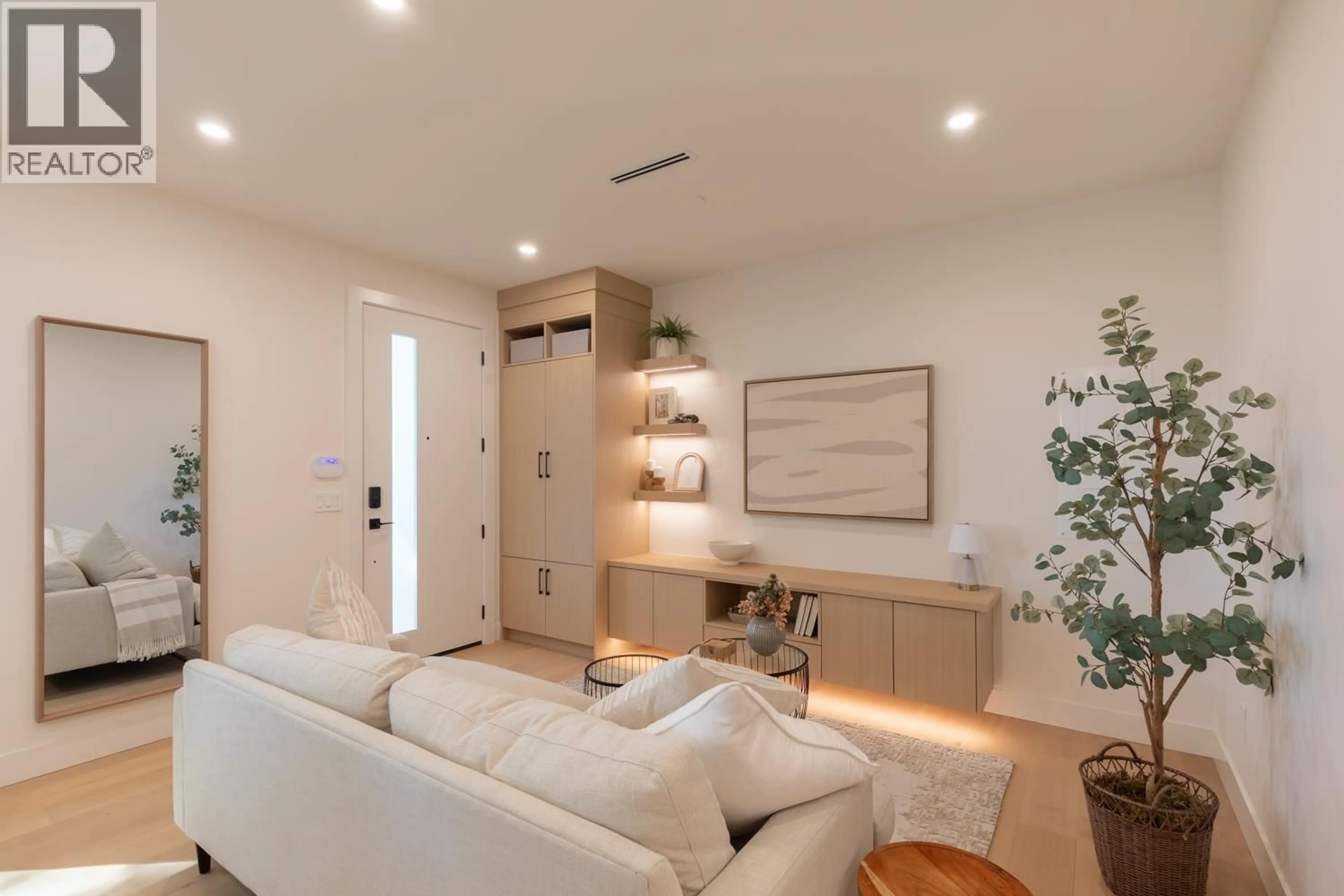 Living room with furniture, wood/laminate floor for 1 - 3615 TURNER STREET, Vancouver British Columbia V5K2J2