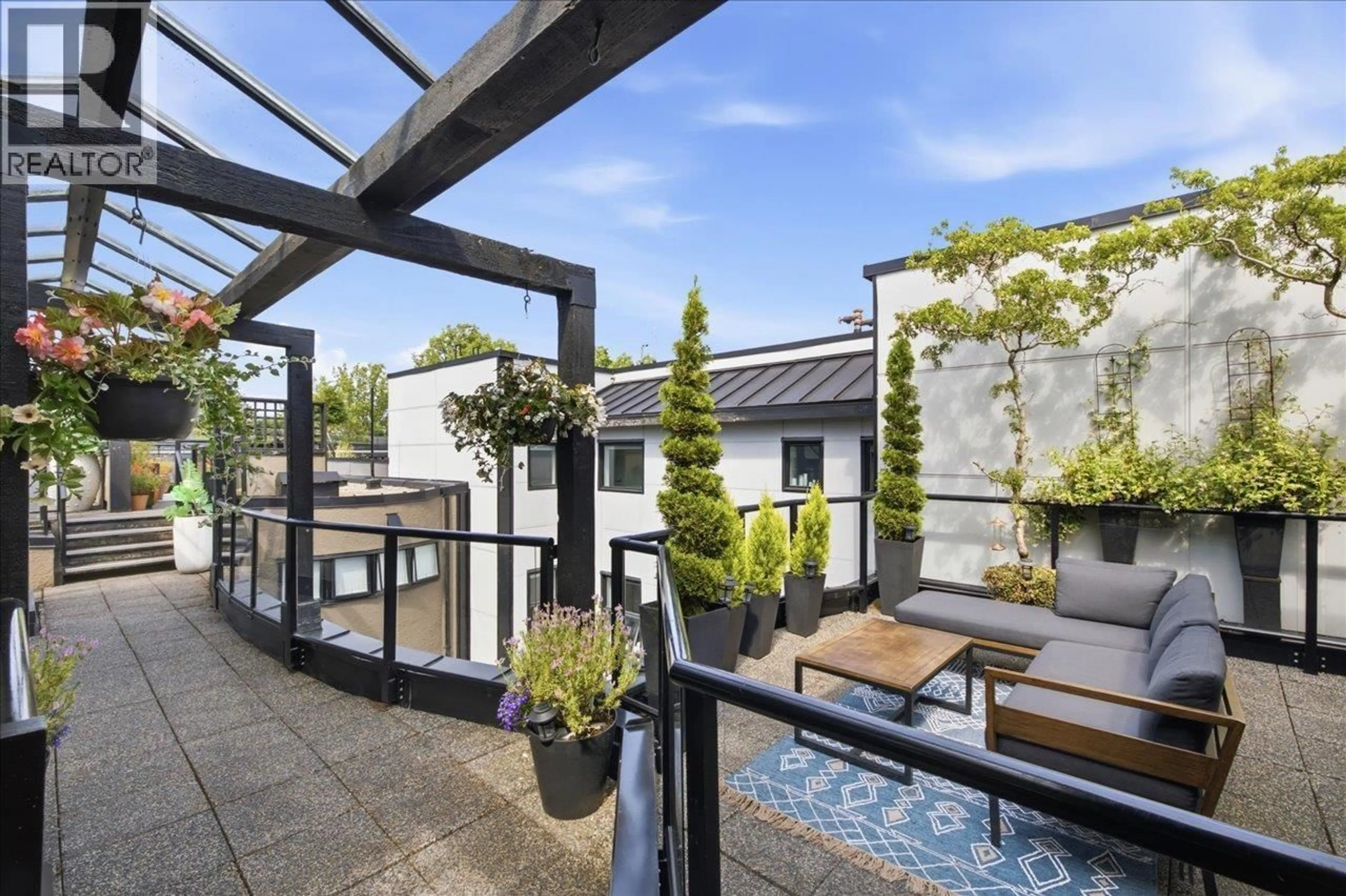 Patio, street for 401 - 3673 11TH AVENUE, Vancouver British Columbia V6R2K4