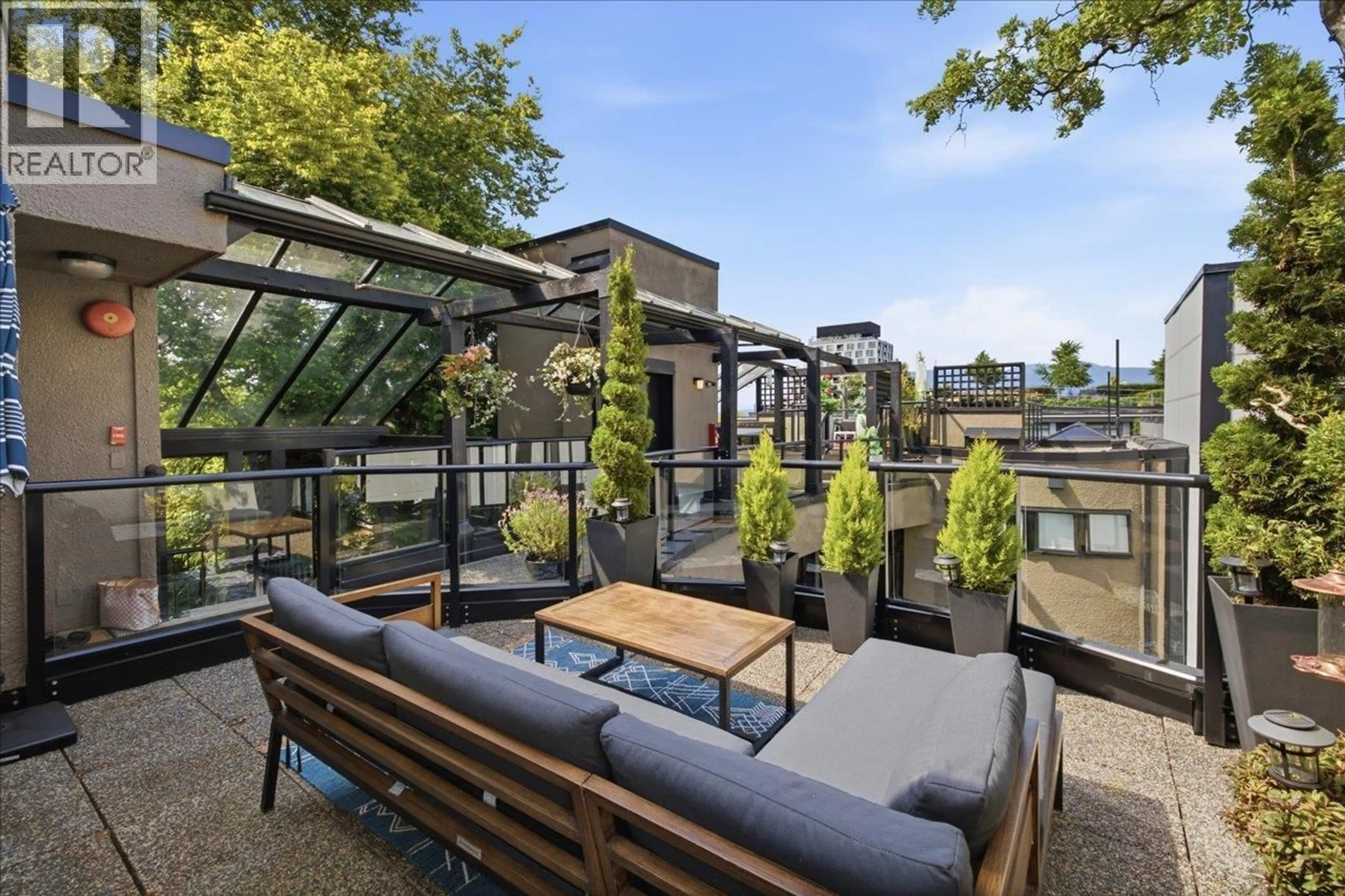 Patio, water/lake/river/ocean view for 401 - 3673 11TH AVENUE, Vancouver British Columbia V6R2K4