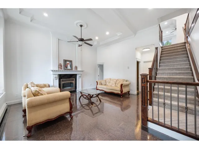 6477 143 STREET, Surrey 5