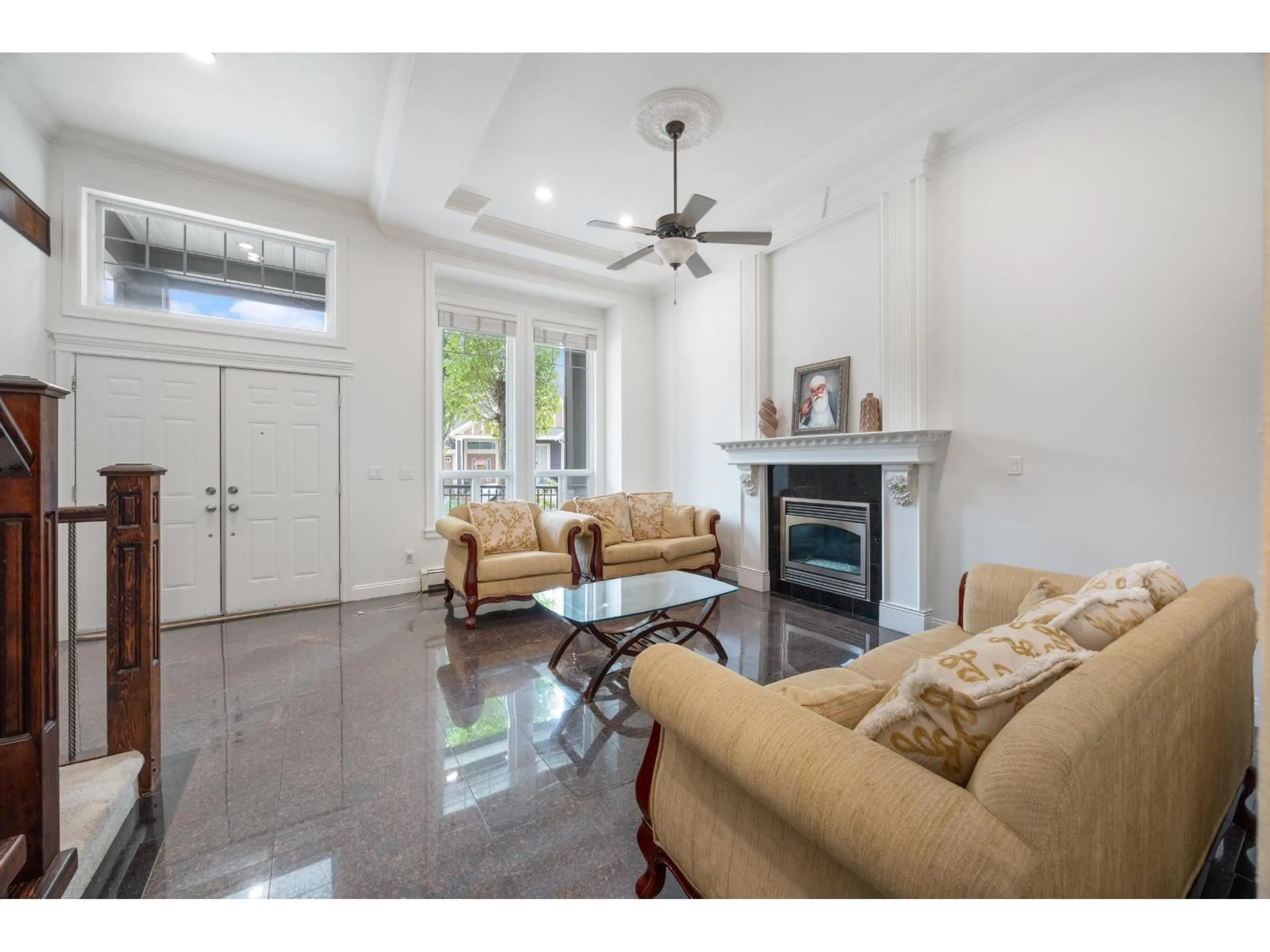 Living room with furniture, unknown for 6477 143 STREET, Surrey British Columbia V3W1T4
