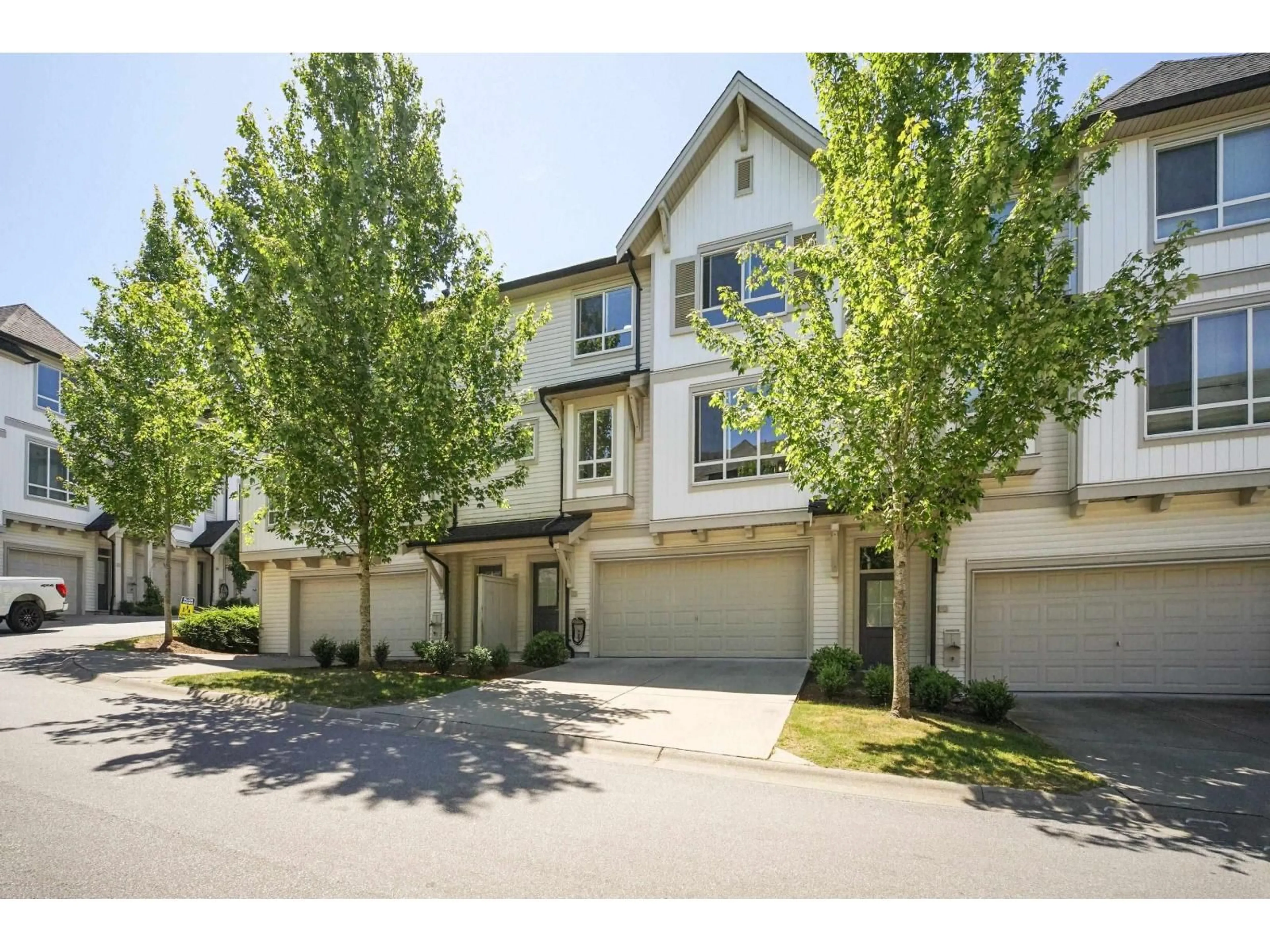 A pic from outside/outdoor area/front of a property/back of a property/a pic from drone, street for 29 - 30930 WESTRIDGE PLACE, Abbotsford British Columbia V2T0H6