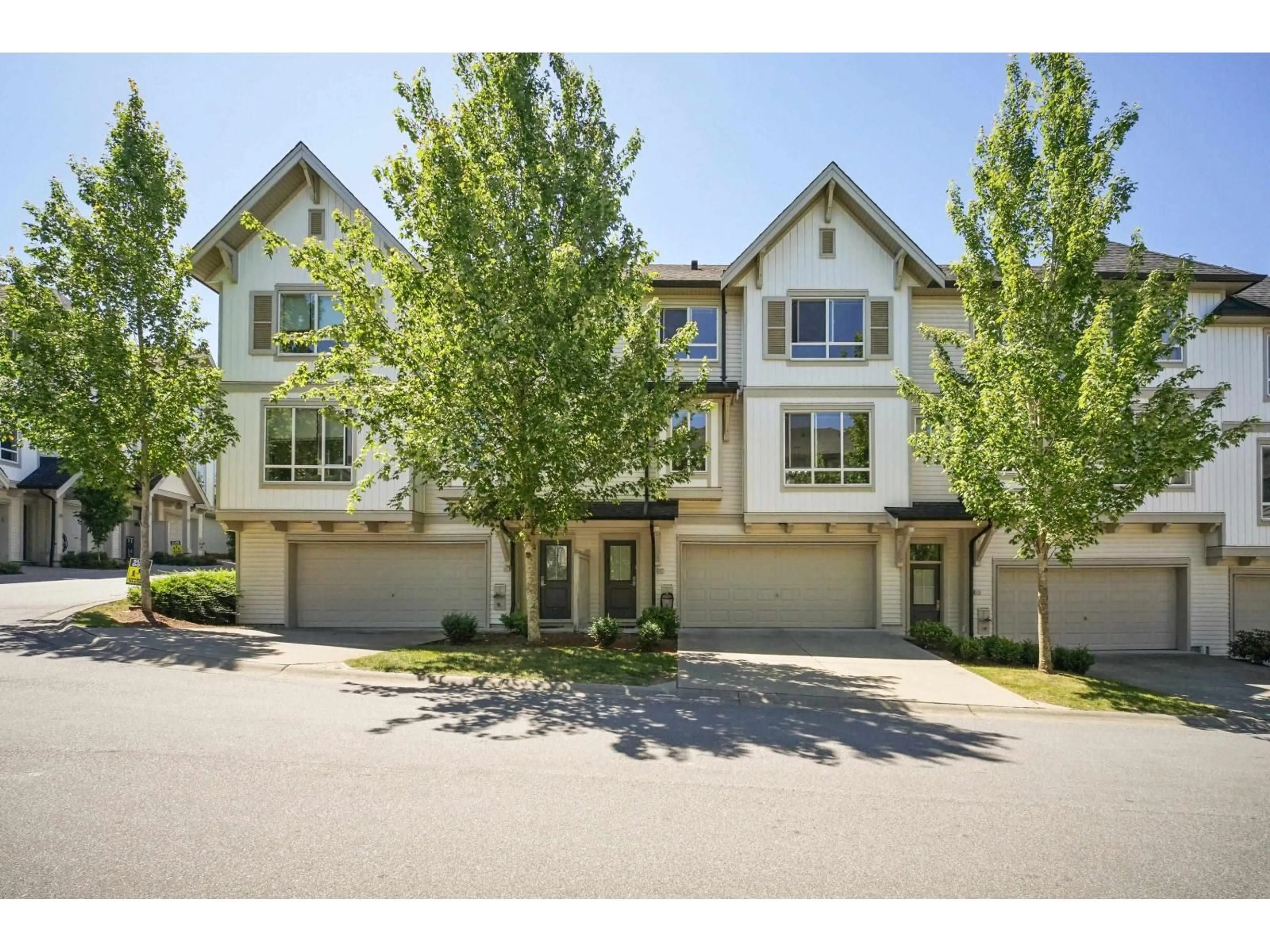 A pic from outside/outdoor area/front of a property/back of a property/a pic from drone, street for 29 - 30930 WESTRIDGE PLACE, Abbotsford British Columbia V2T0H6
