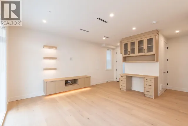2 - 3615 TURNER STREET, Vancouver 4
