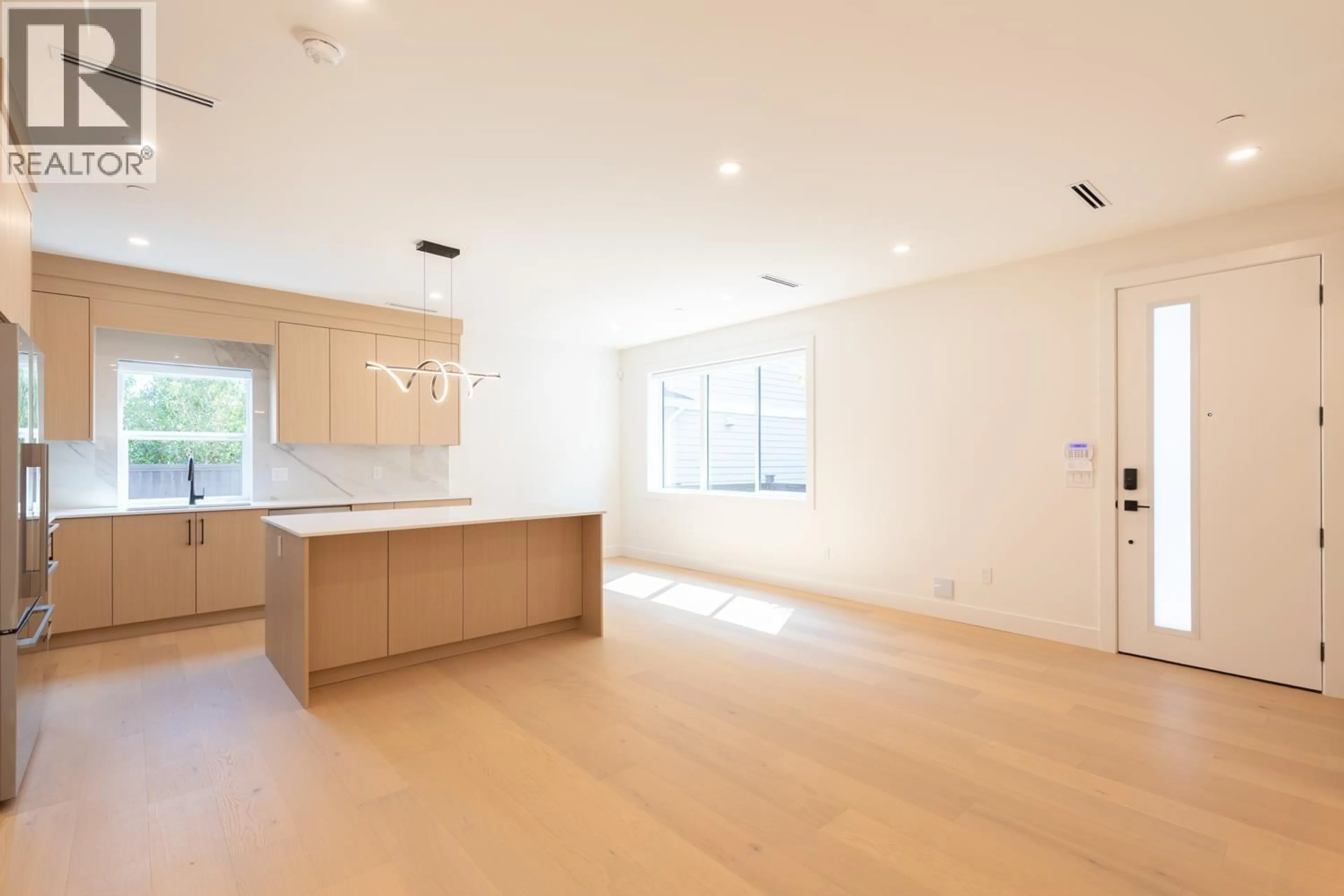 Open concept kitchen, unknown for 3 - 3615 TURNER STREET, Vancouver British Columbia V5K2J2
