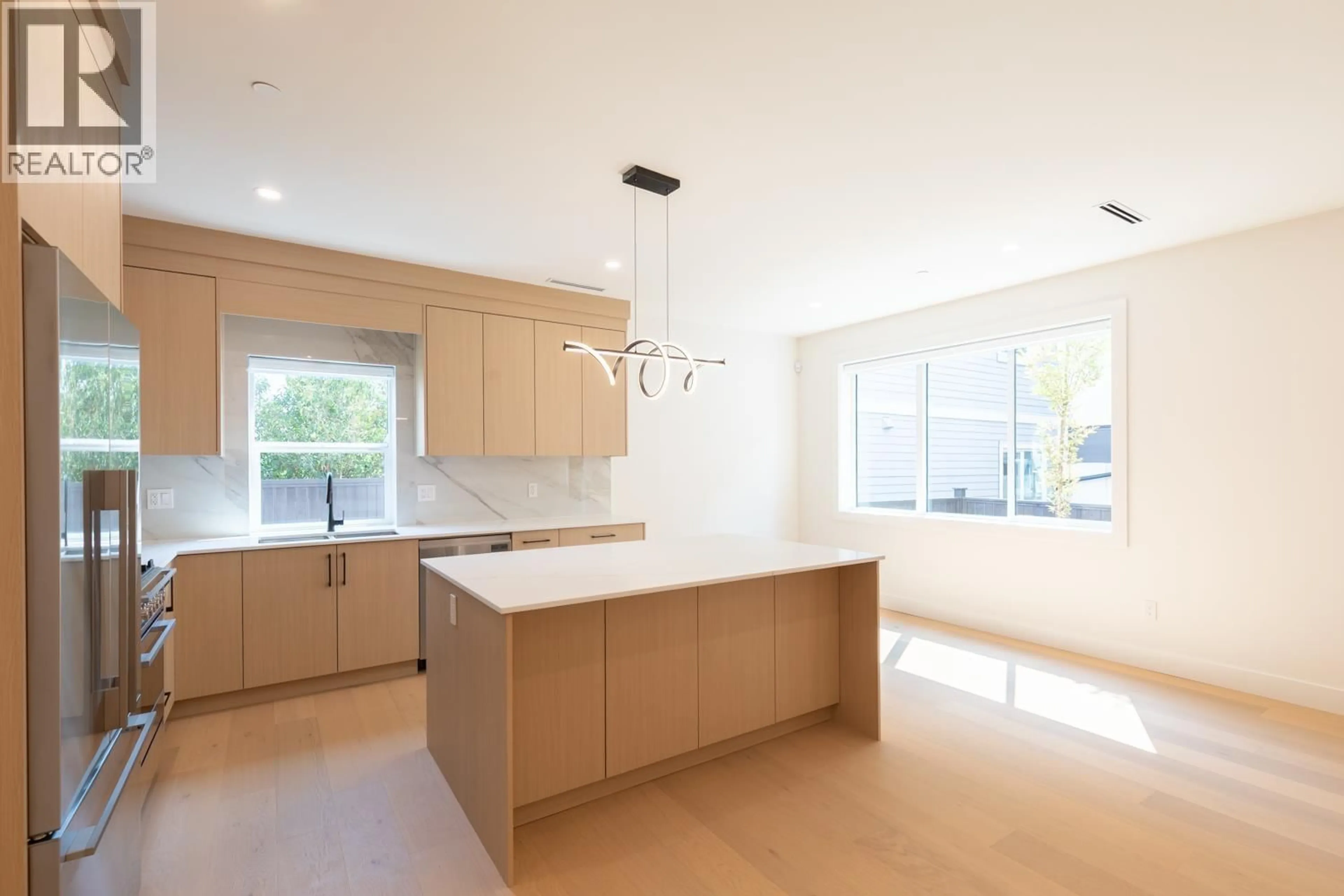 Open concept kitchen, unknown for 3 - 3615 TURNER STREET, Vancouver British Columbia V5K2J2