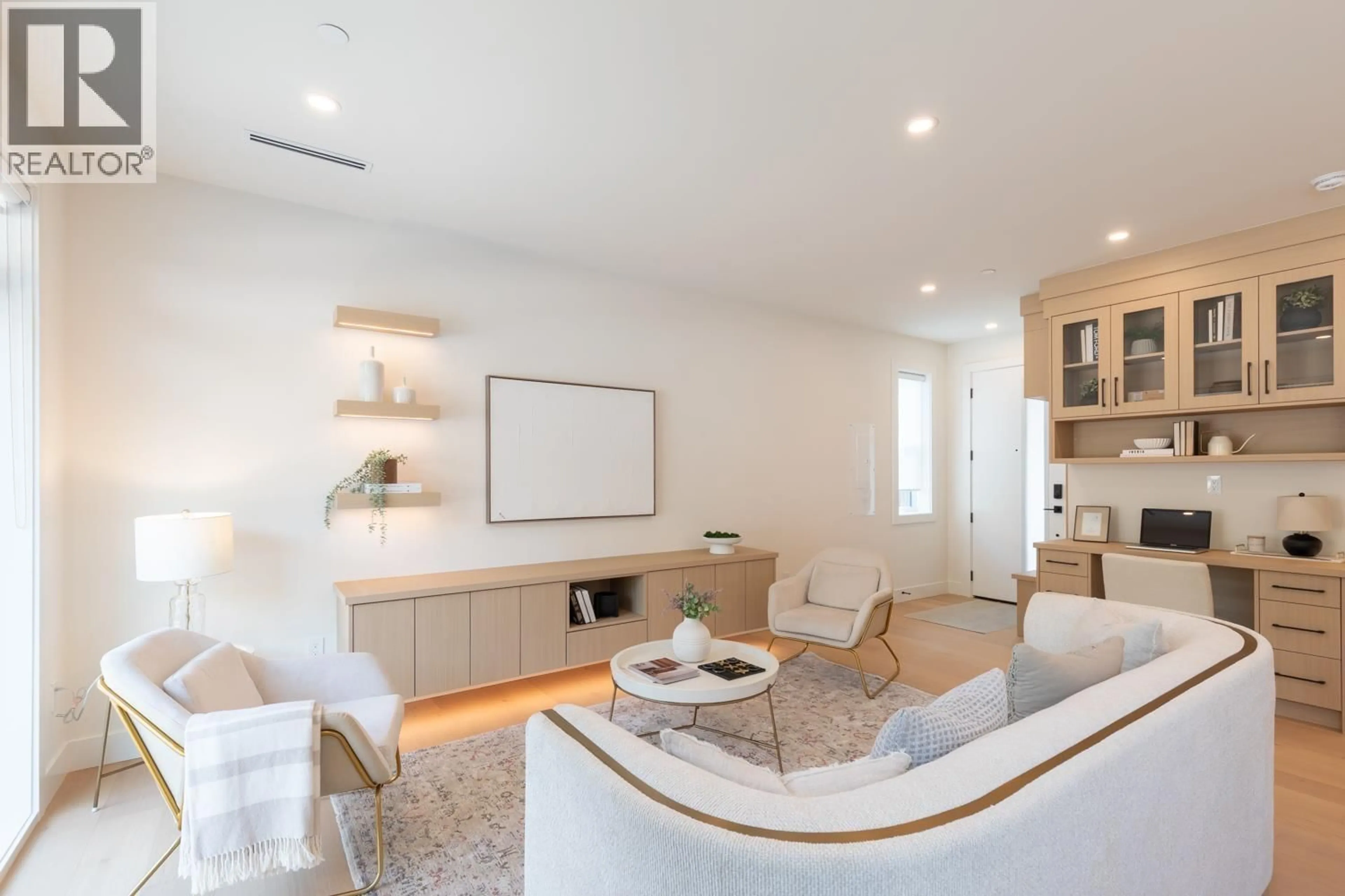 Living room with furniture, wood/laminate floor for 4 - 3615 TURNER STREET, Vancouver British Columbia V5K2J2