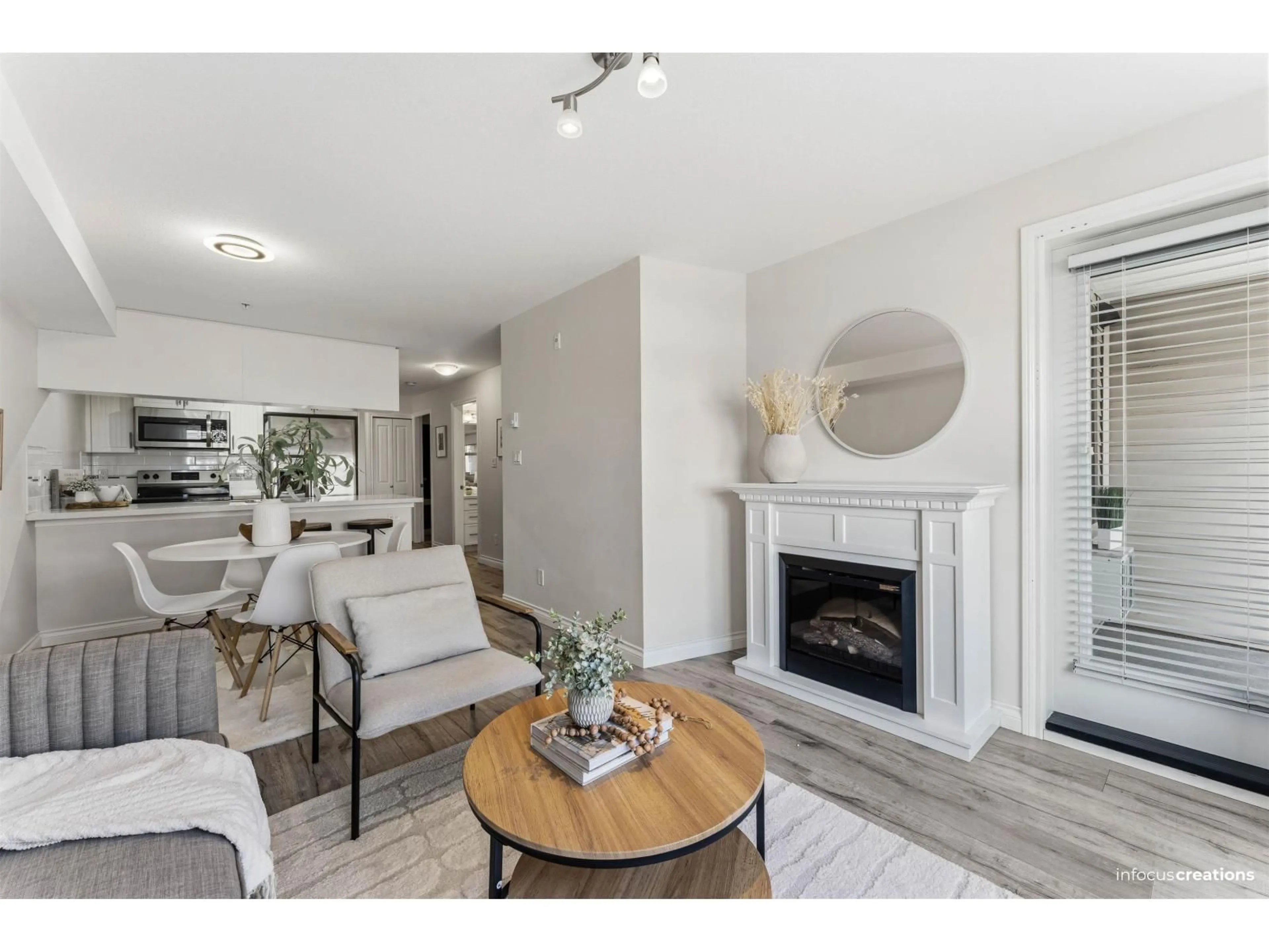 Living room with furniture, unknown for 215 - 5650 201A STREET STREET, Langley British Columbia V3A0B3
