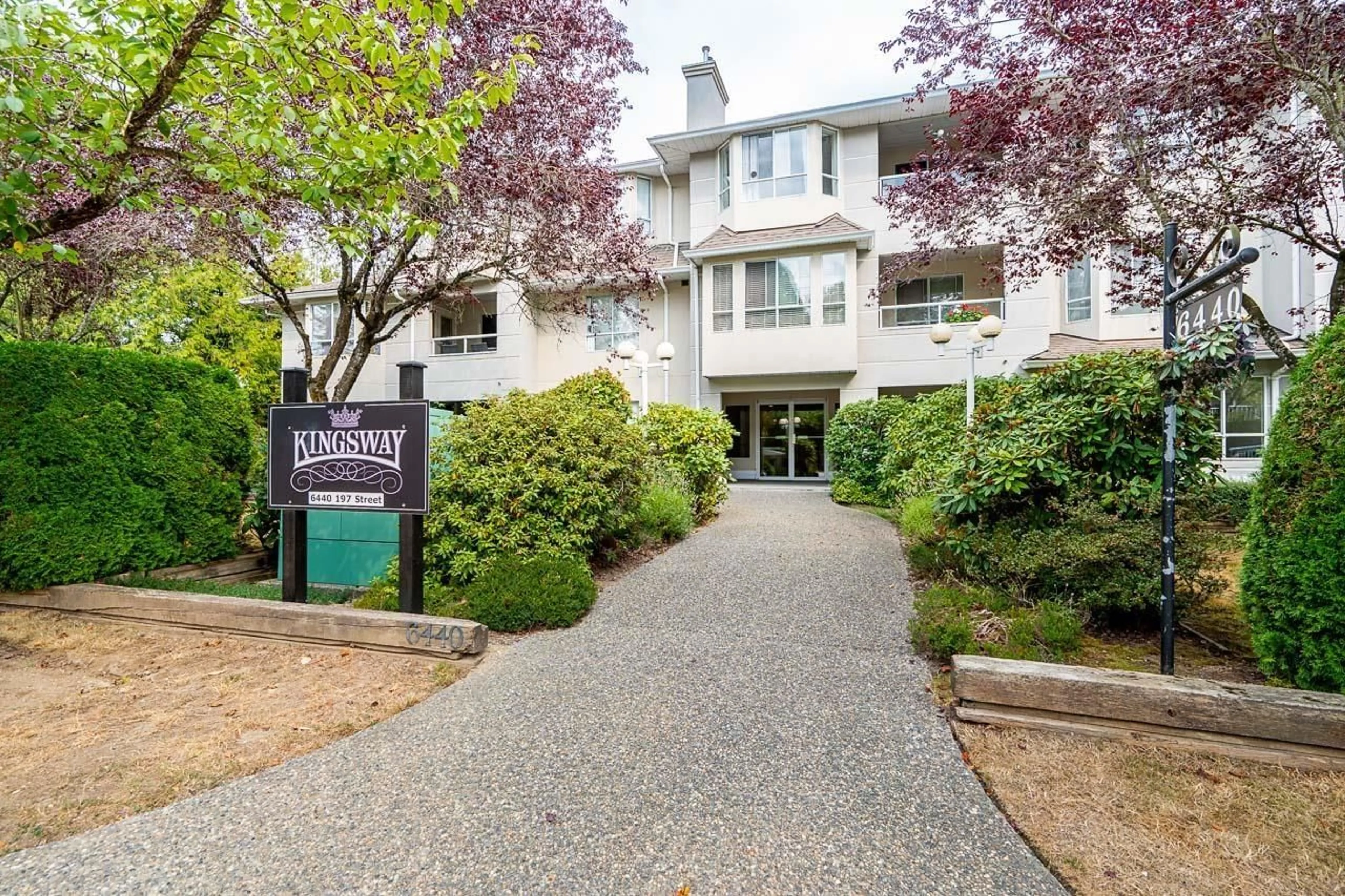 Indoor entryway for 307 - 6440 197 STREET, Langley British Columbia V2Y1H9