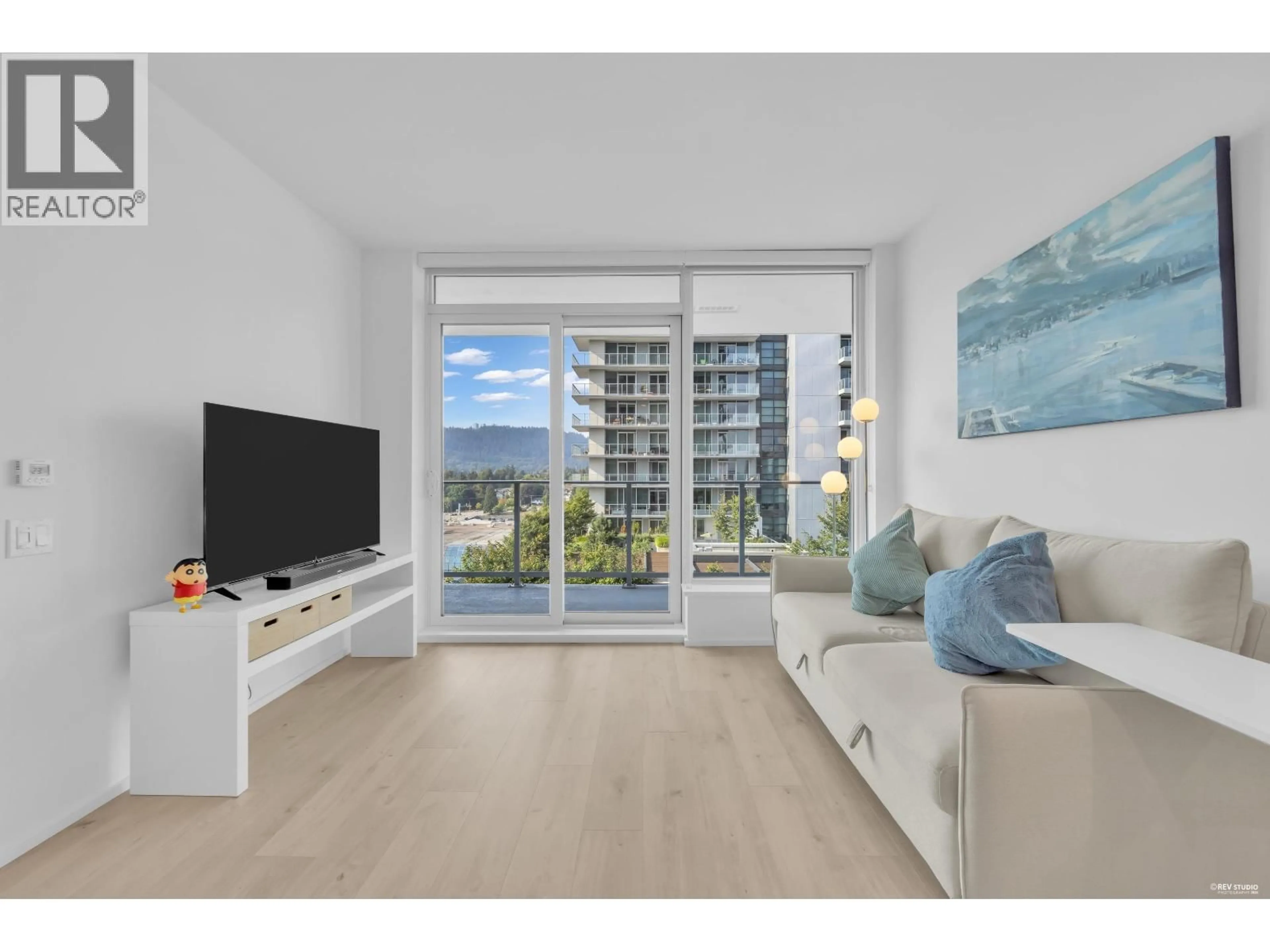 Living room with furniture, unknown for 911 - 3833 EVERGREEN PLACE, Burnaby British Columbia V3J0M2