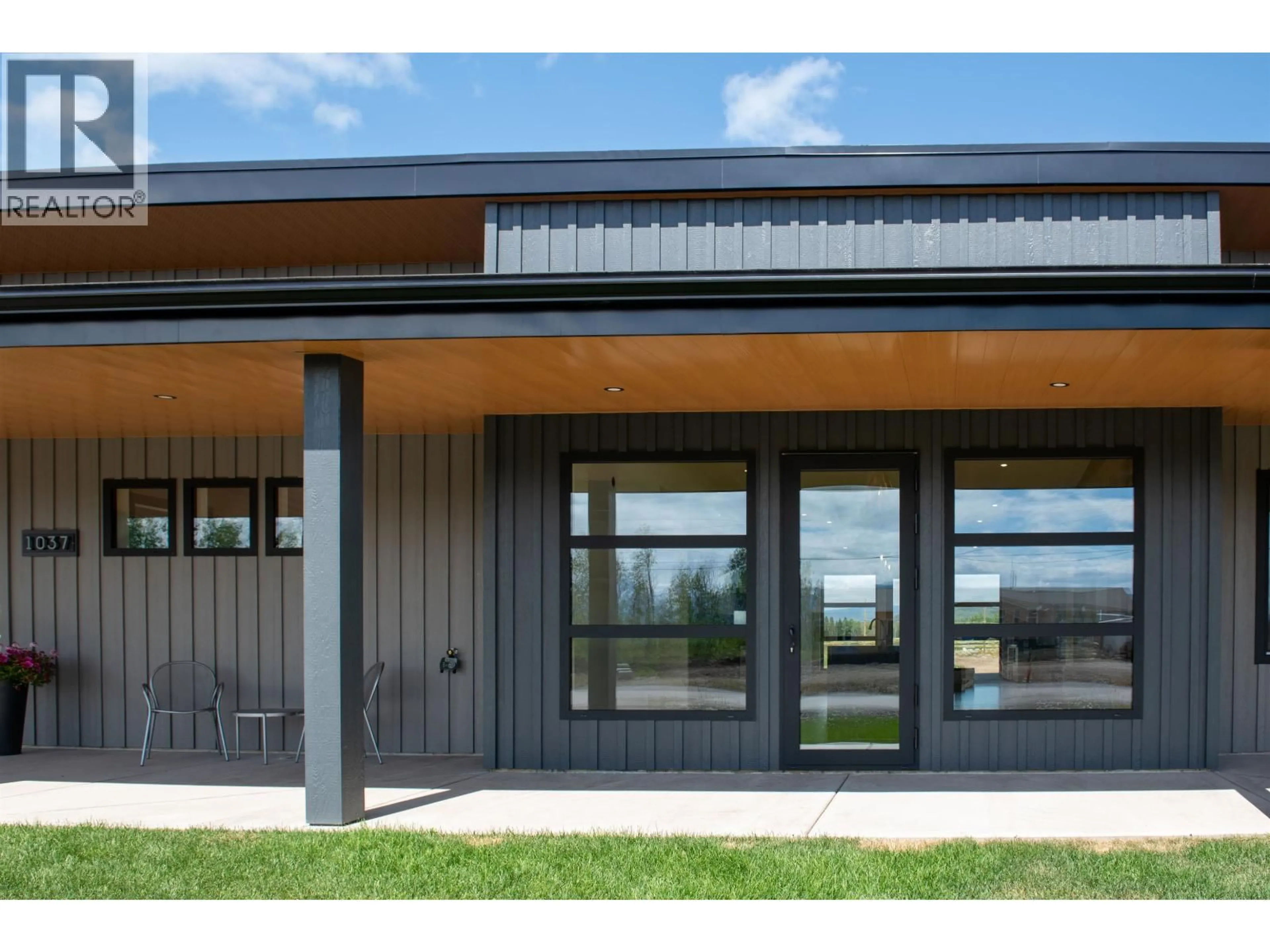 Home with vinyl exterior material, unknown for 1037 BULKLEY COURT, Smithers British Columbia V0J2X0
