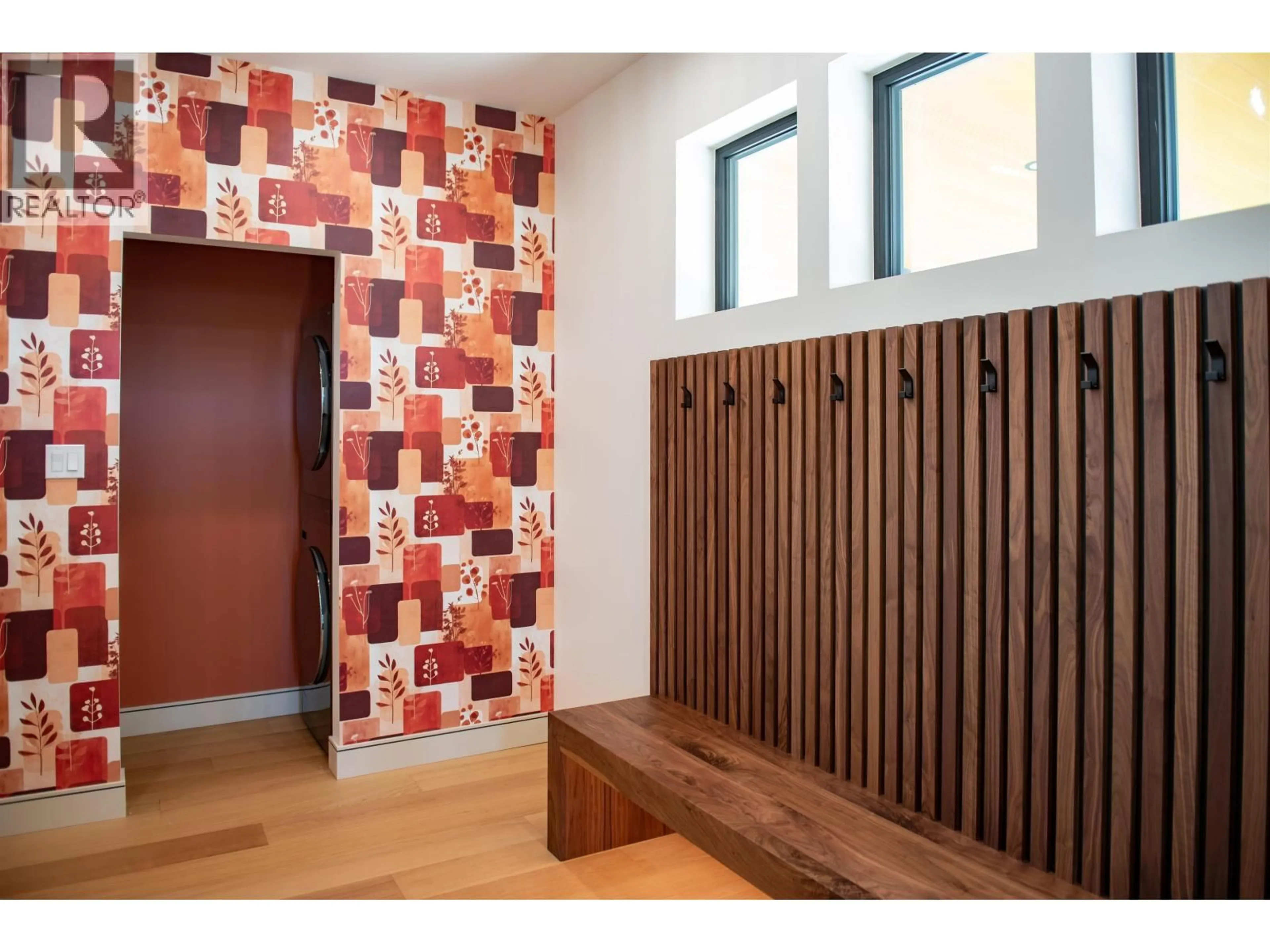 Indoor entryway for 1037 BULKLEY COURT, Smithers British Columbia V0J2X0