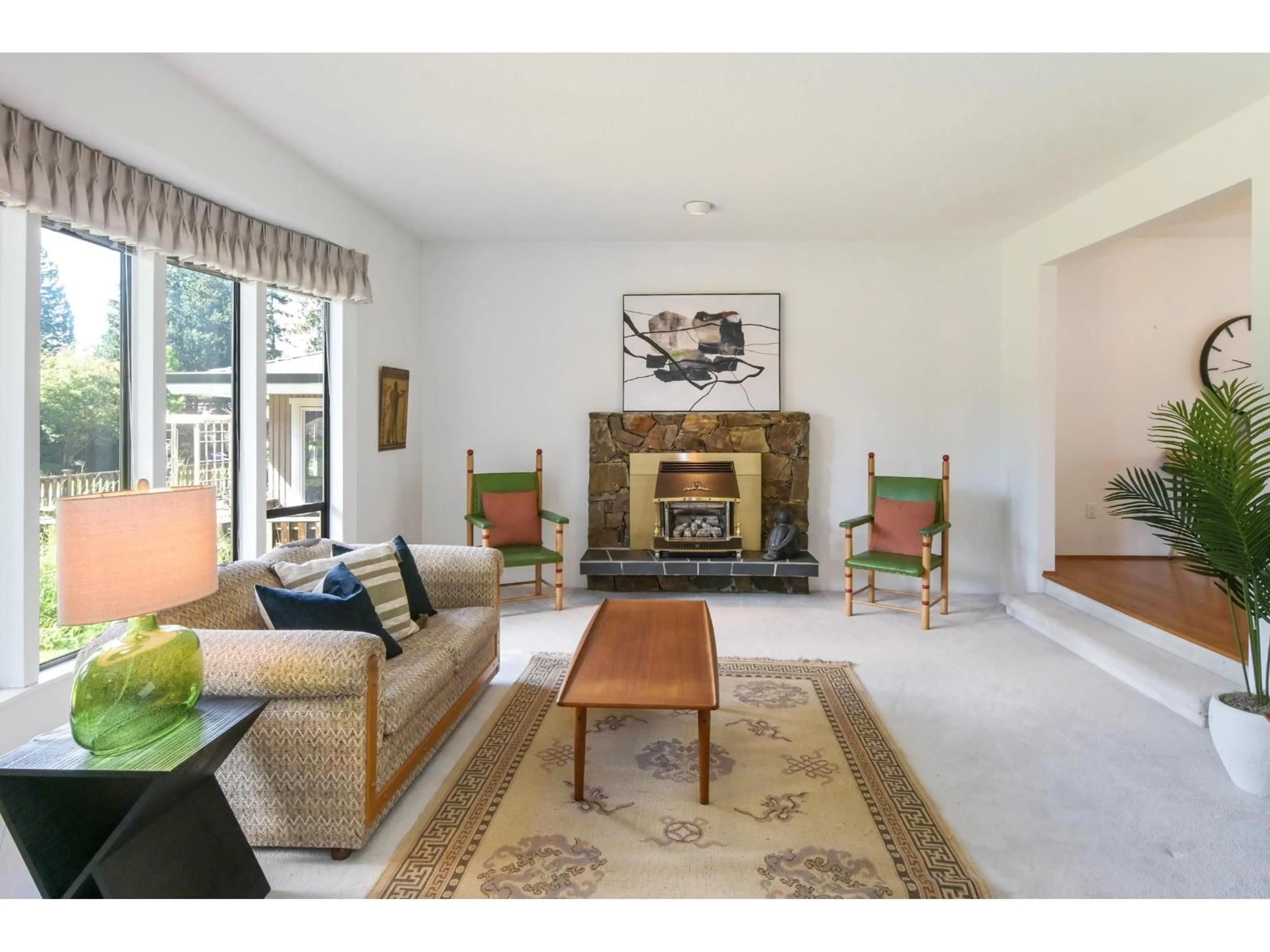 Living room with furniture, unknown for 2560 127 STREET, Surrey British Columbia V4A5S6