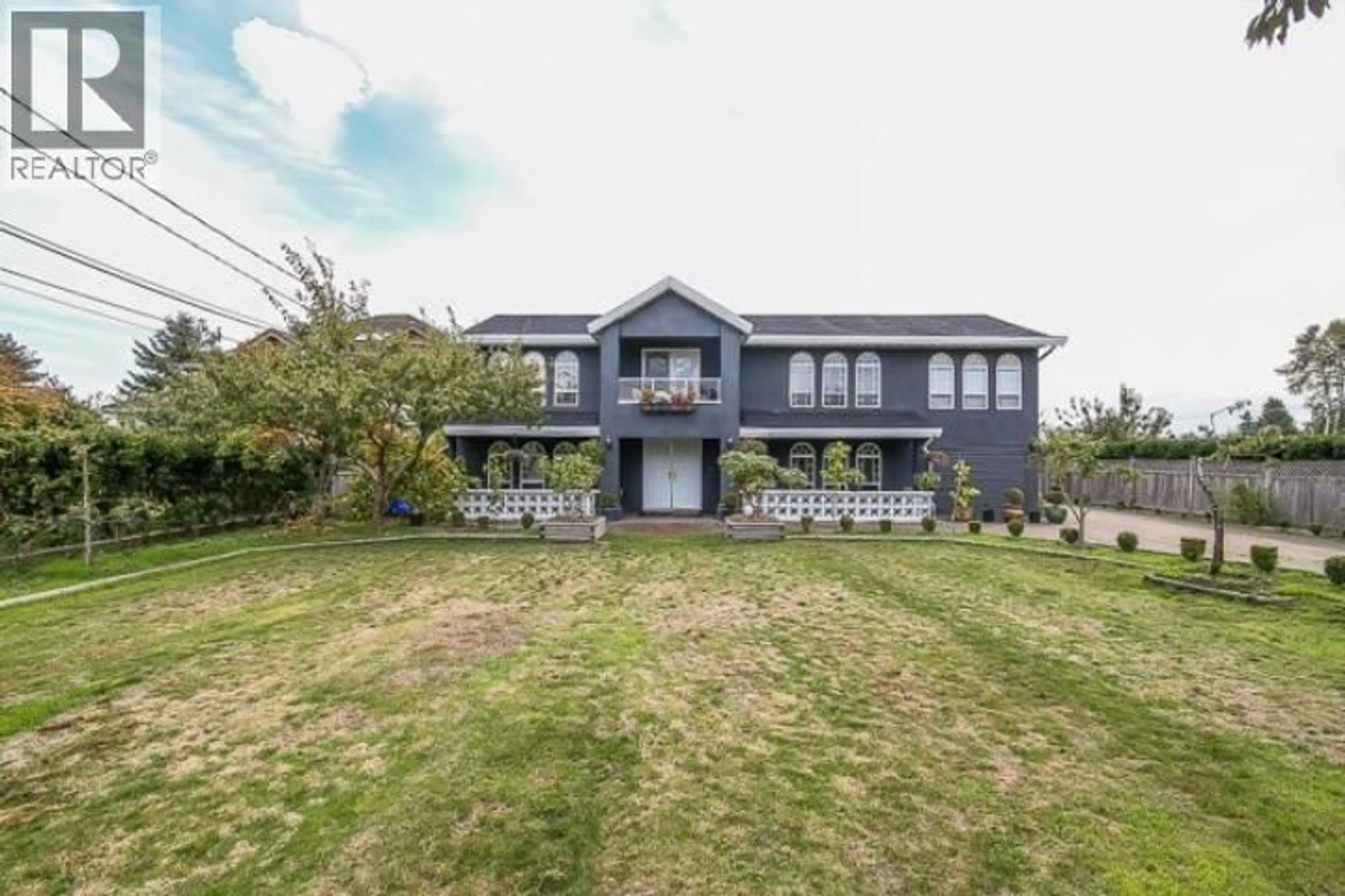 A pic from outside/outdoor area/front of a property/back of a property/a pic from drone, unknown for 8820 NO. 4 ROAD, Richmond British Columbia V6Y2T6