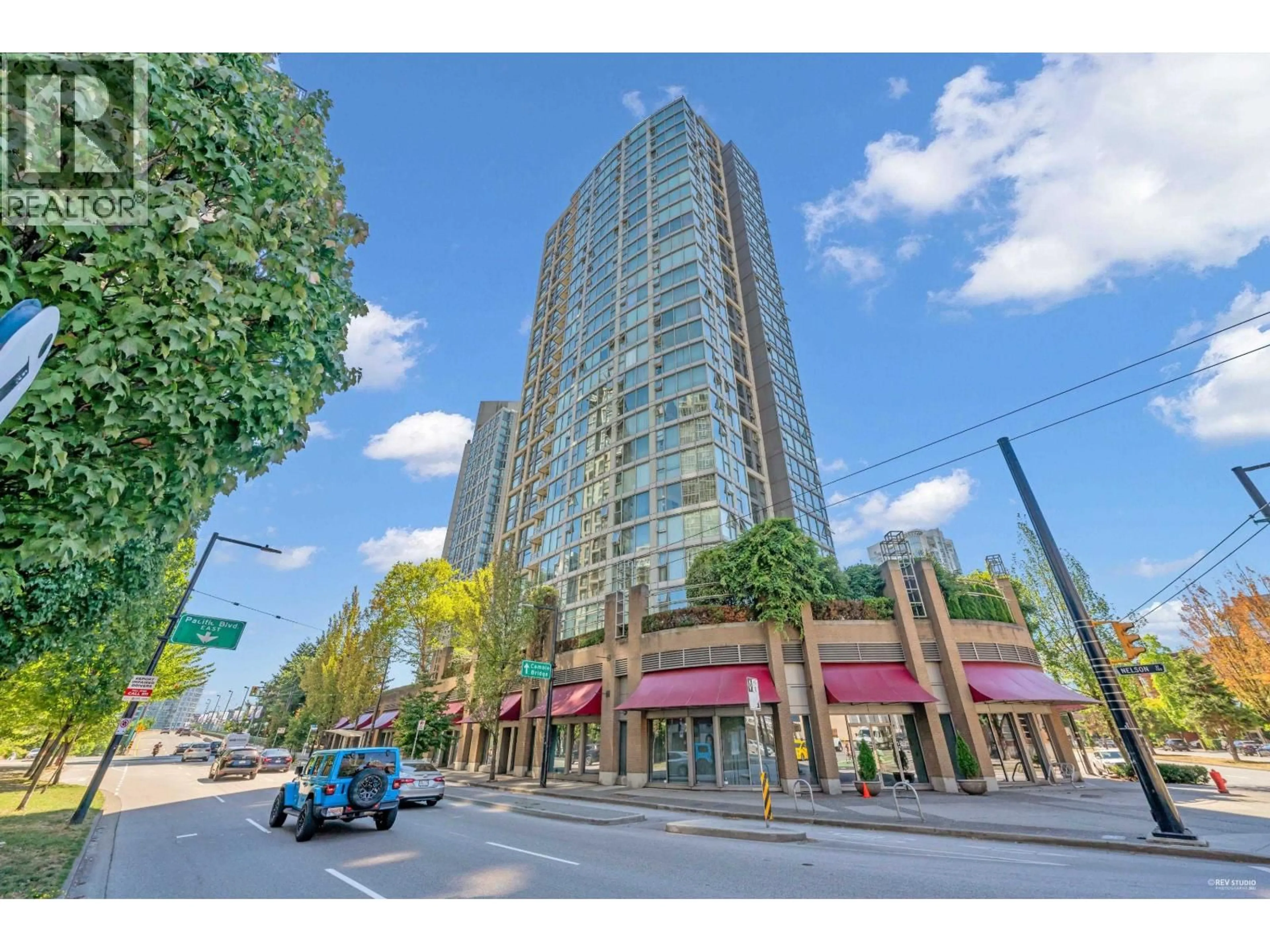 Indoor foyer for 2901 - 1008 CAMBIE STREET, Vancouver British Columbia V6B6J7