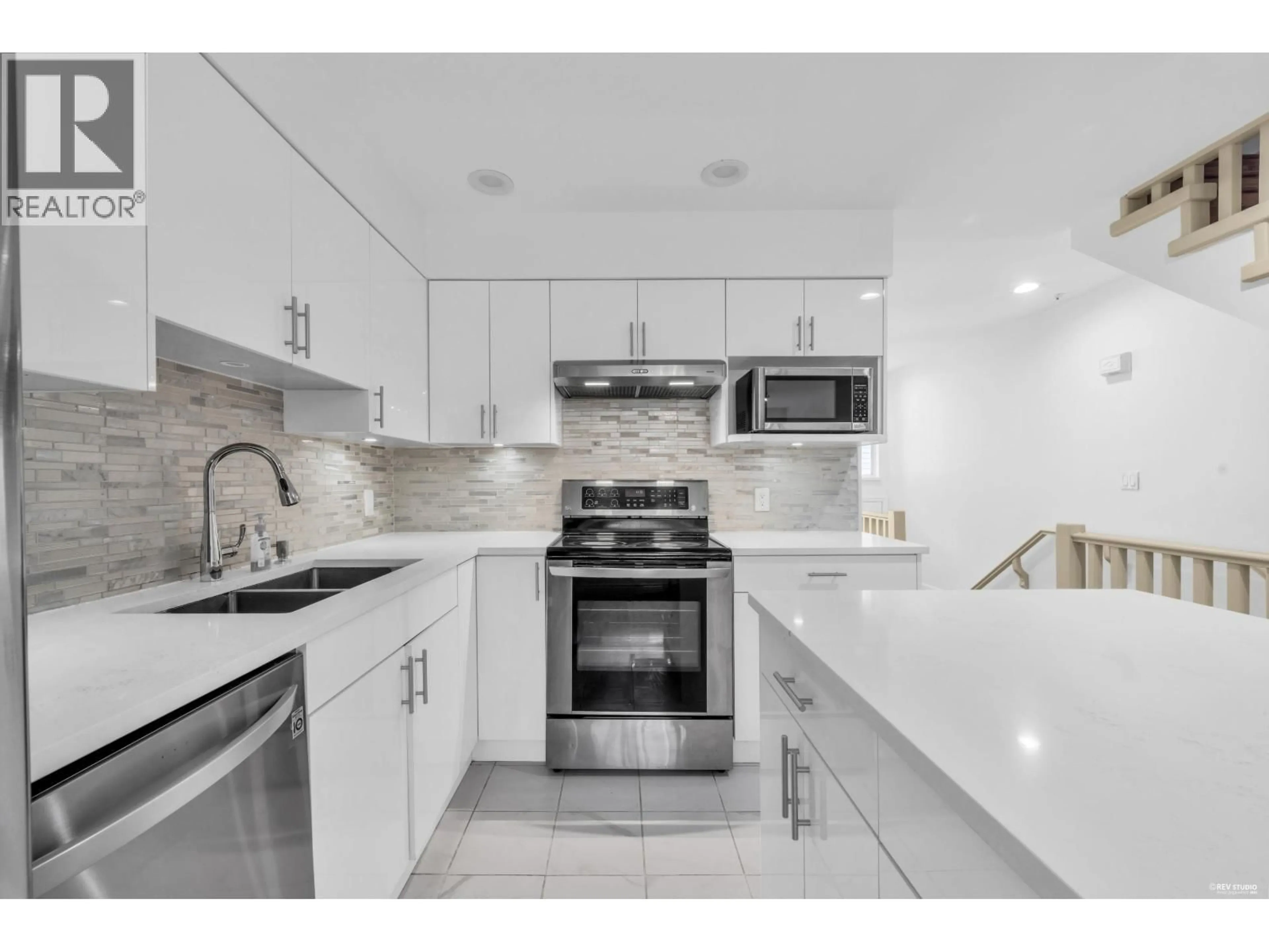 Open concept kitchen, ceramic/tile floor for 3396 COBBLESTONE AVENUE, Vancouver British Columbia V5S4S4