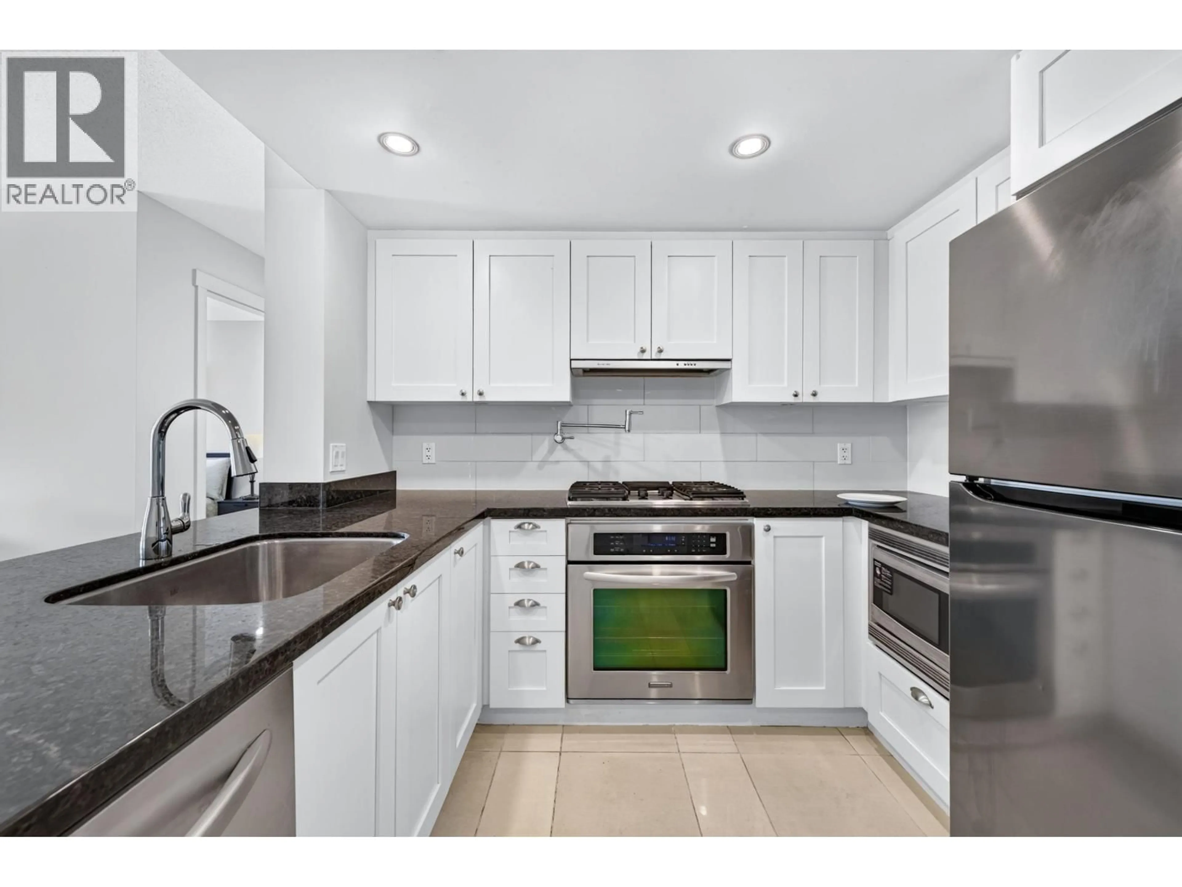 Standard kitchen, unknown for 322 - 9373 HEMLOCK DRIVE, Richmond British Columbia V6Y0A9