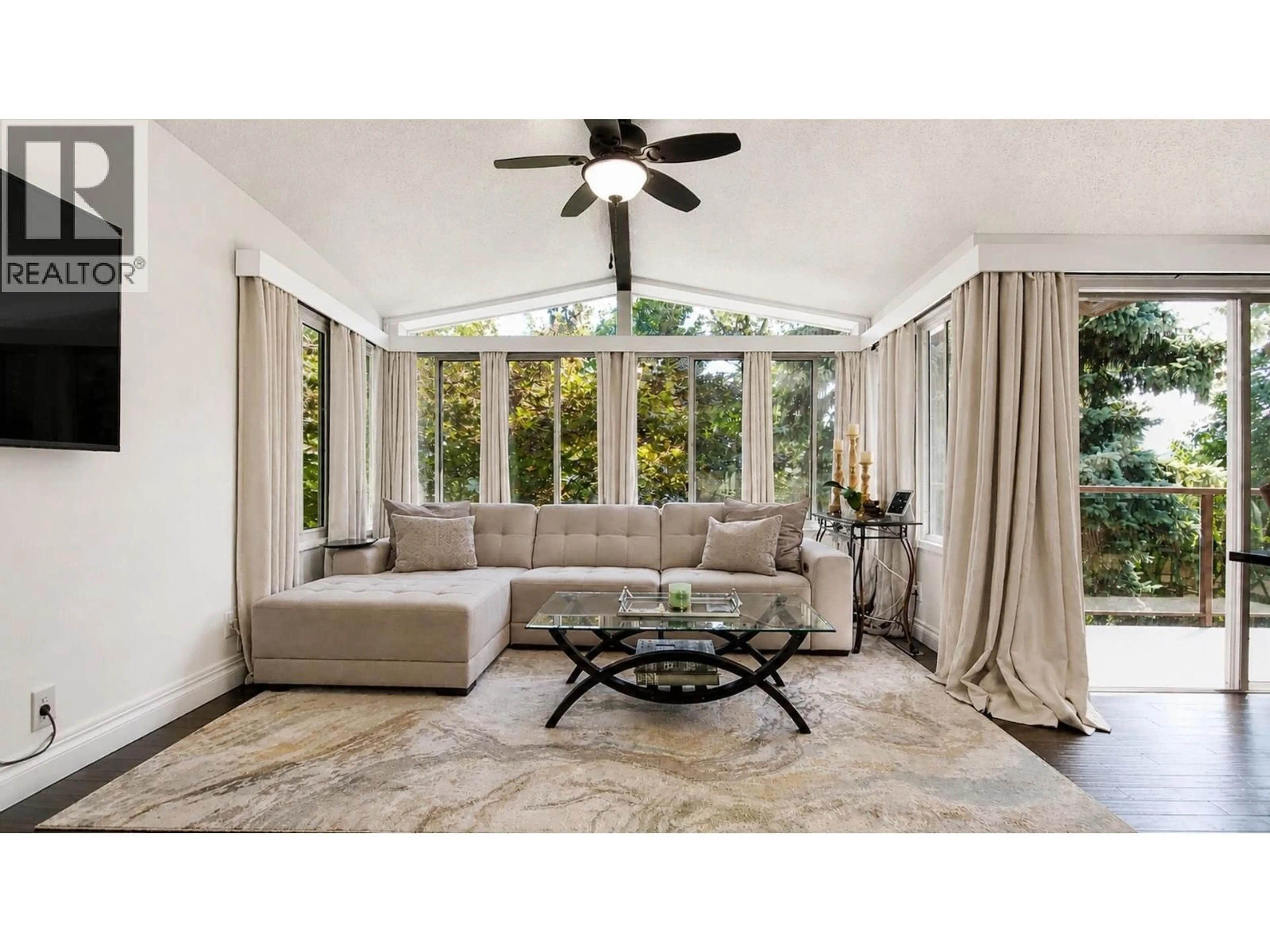 Living room with furniture, ceramic/tile floor for 1781 VIEW STREET, Port Moody British Columbia V3H3Y3