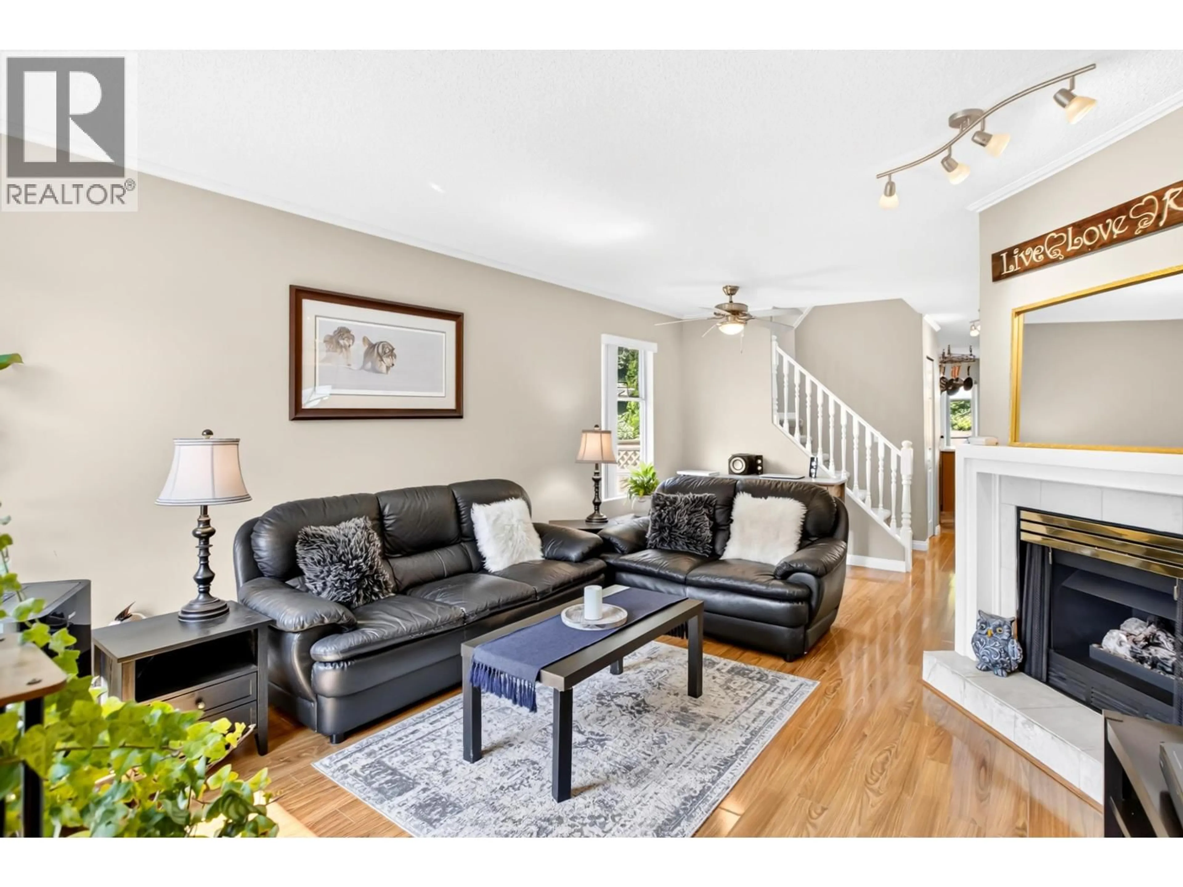 Living room with furniture, unknown for 33 - 22900 126 AVENUE, Maple Ridge British Columbia V2X0W9