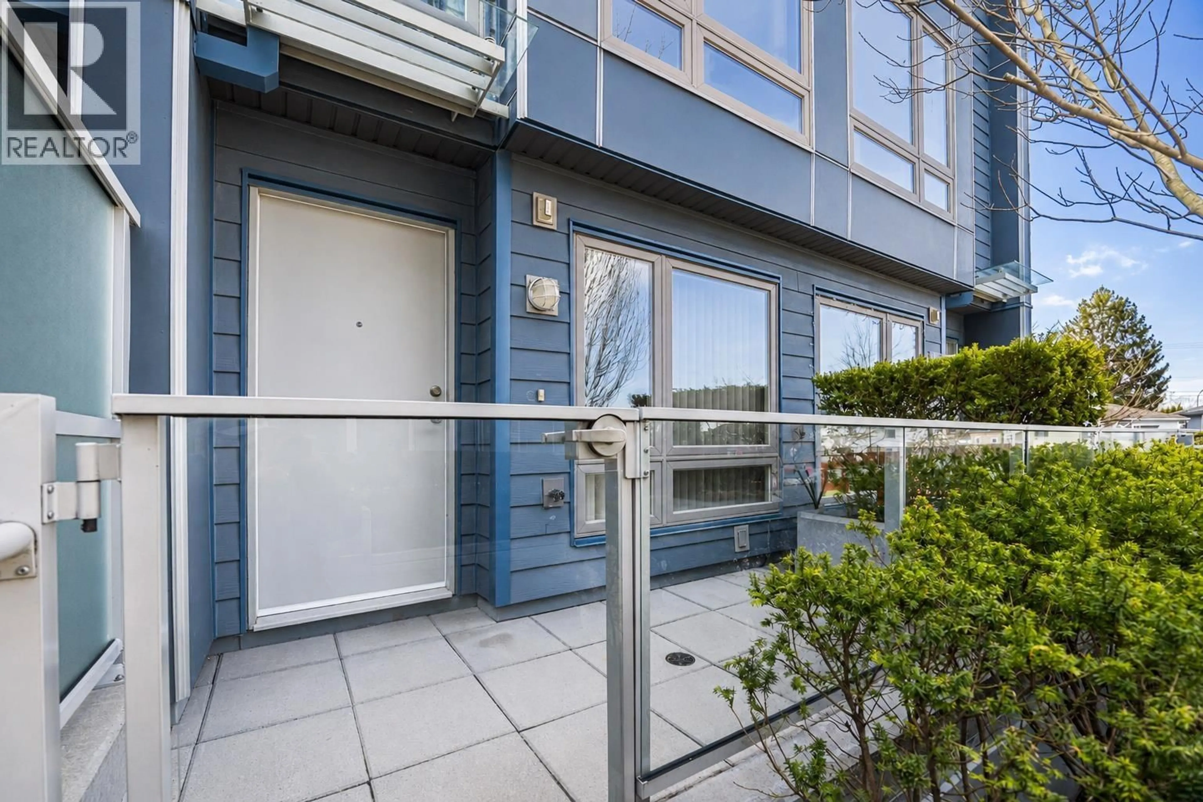 Patio, street for 4888 ELDORADO MEWS, Vancouver British Columbia V5R0B1
