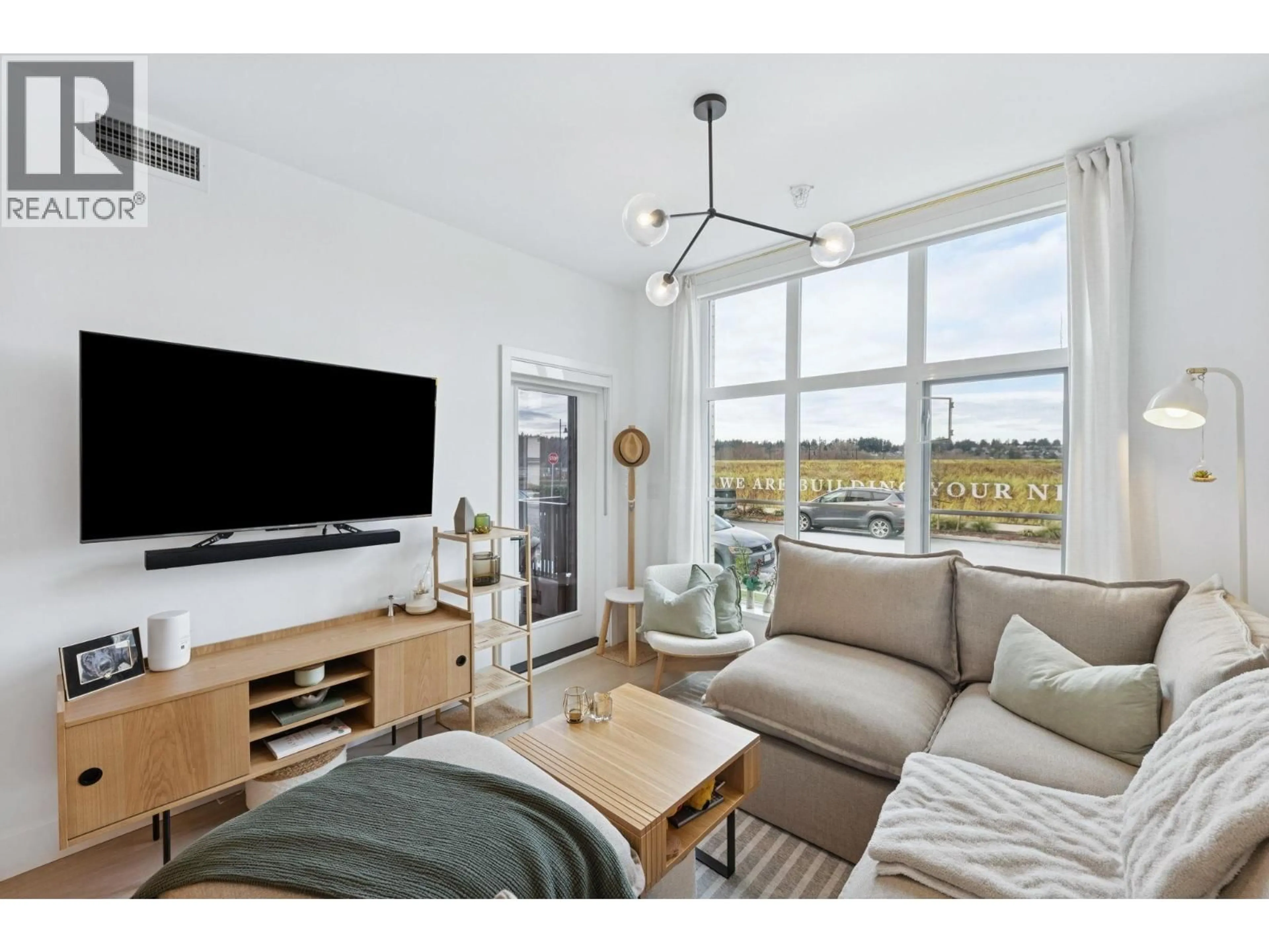 Living room with furniture, unknown for 101 - 320 RIDGE STREET, Tsawwassen British Columbia V4L0B5