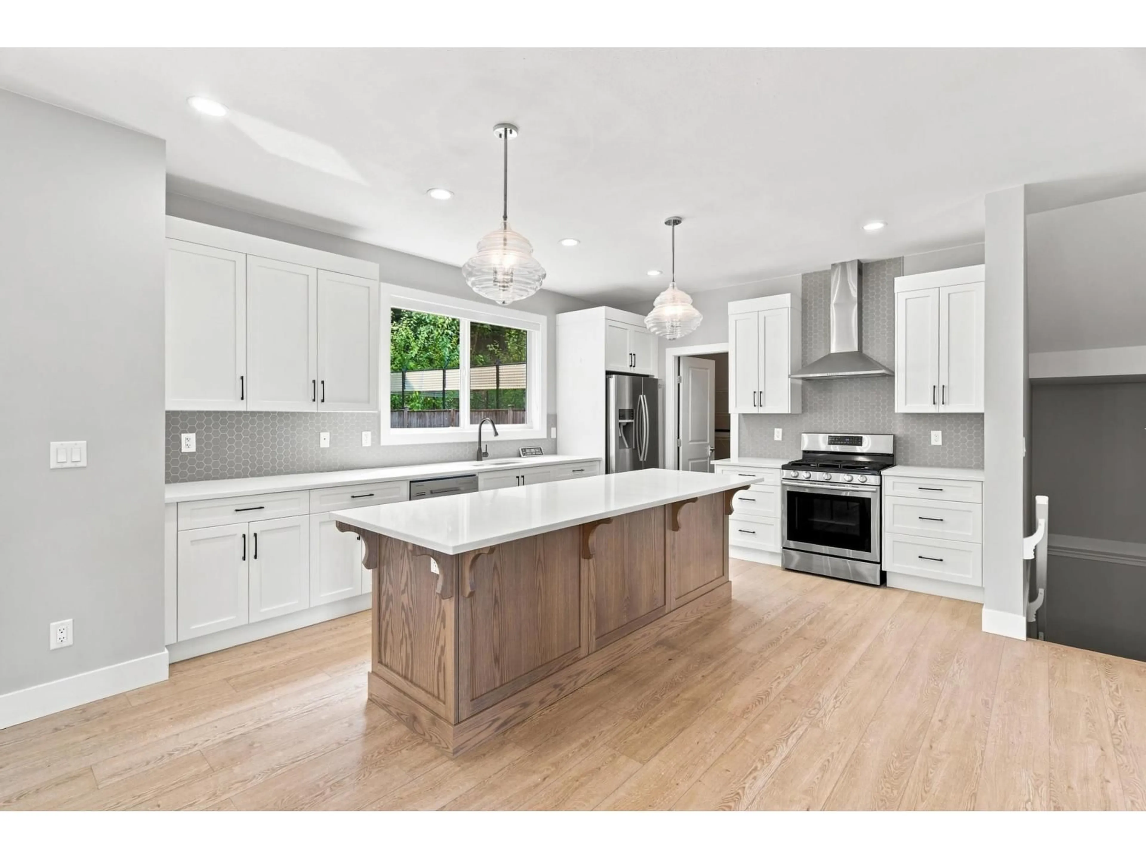 Open concept kitchen, unknown for 47024 QUARRY ROAD, Chilliwack British Columbia V2P0H7