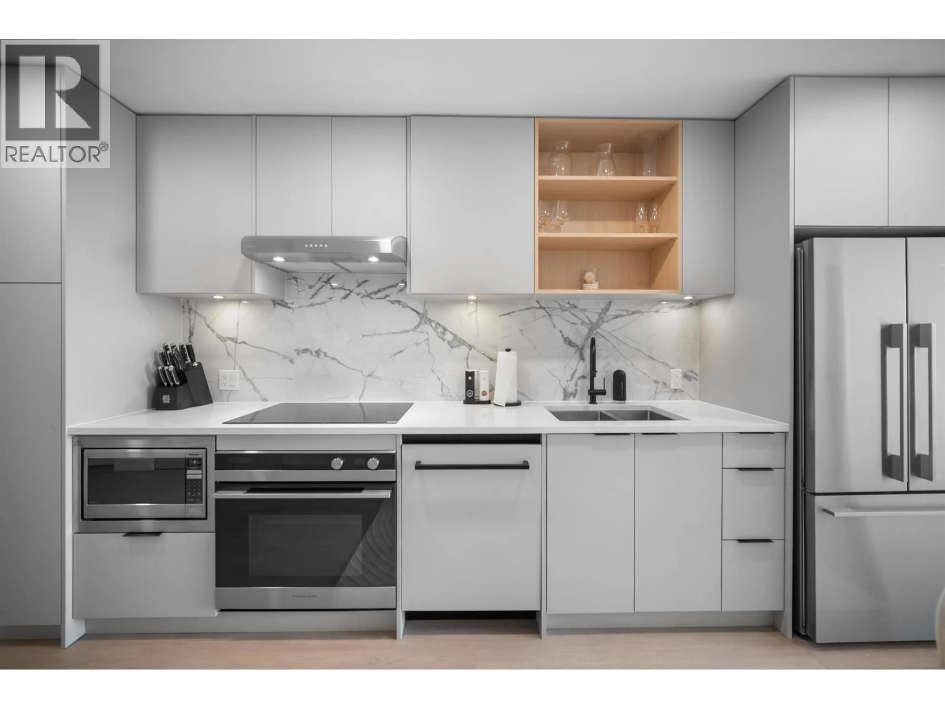 Contemporary kitchen, ceramic/tile floor for 454 - 422 3RD STREET, North Vancouver British Columbia V7L0K1