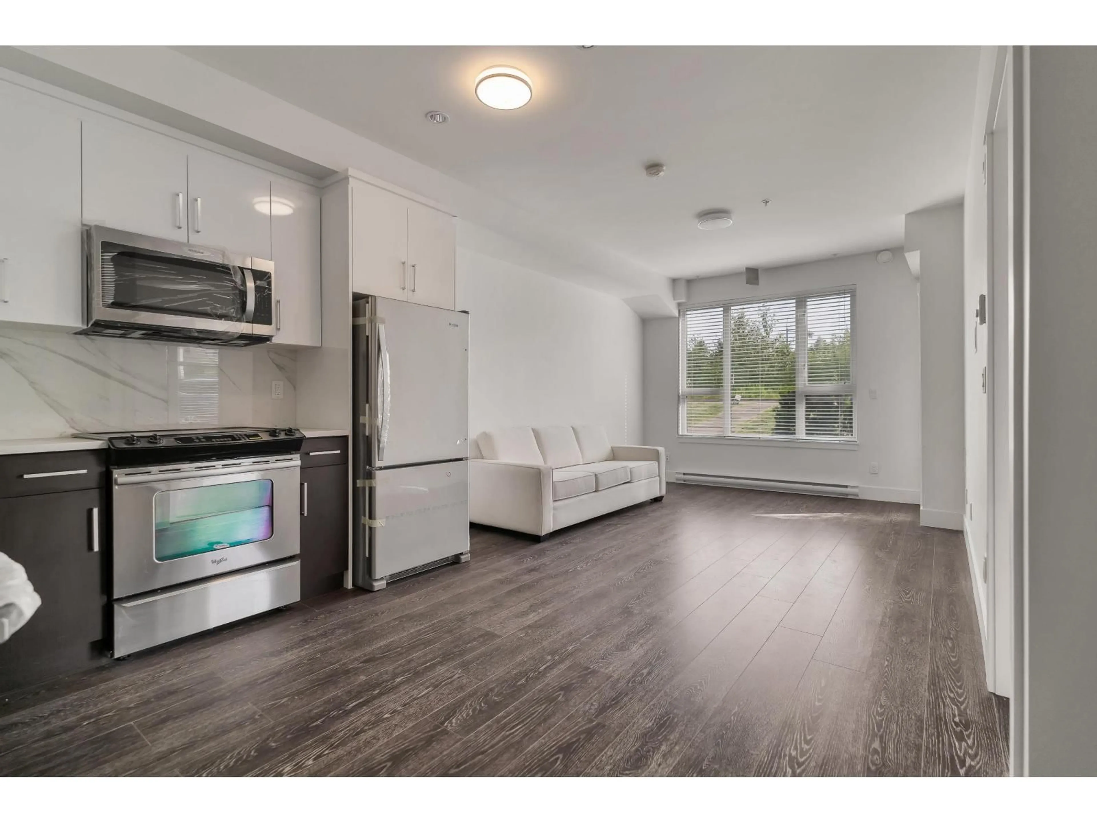 Open concept kitchen, unknown for 214 - 9983 BARNSTON DRIVE EAST, Surrey British Columbia V4N6T3