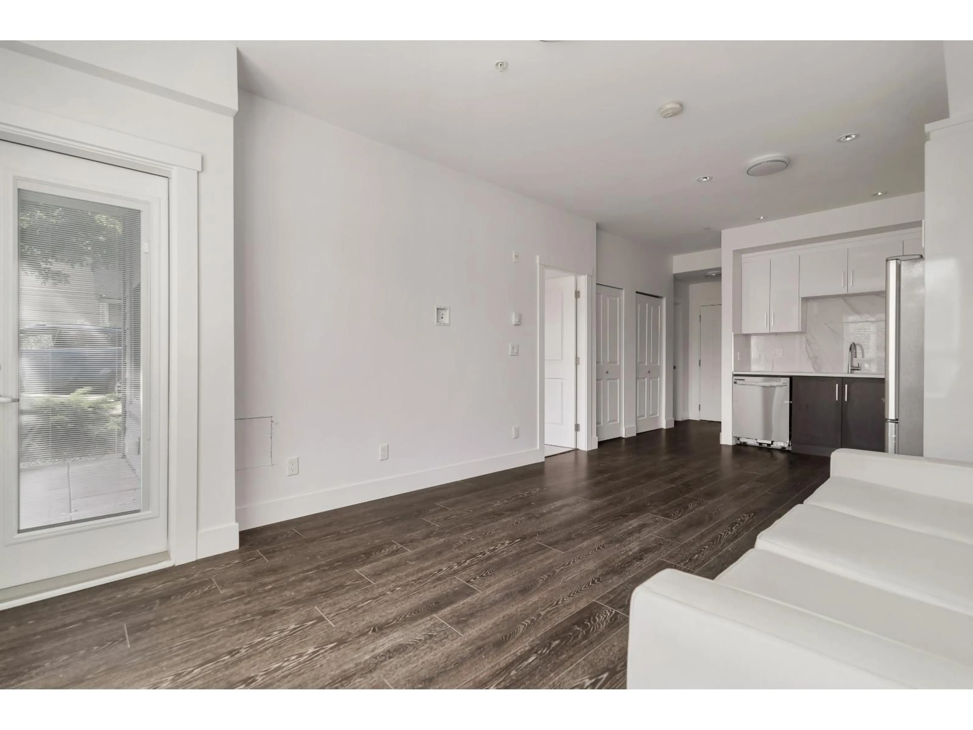 A pic of a room for 214 - 9983 BARNSTON DRIVE EAST, Surrey British Columbia V4N6T3