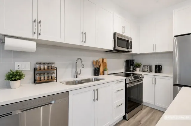 402 - 20356 72B AVENUE, Langley 5