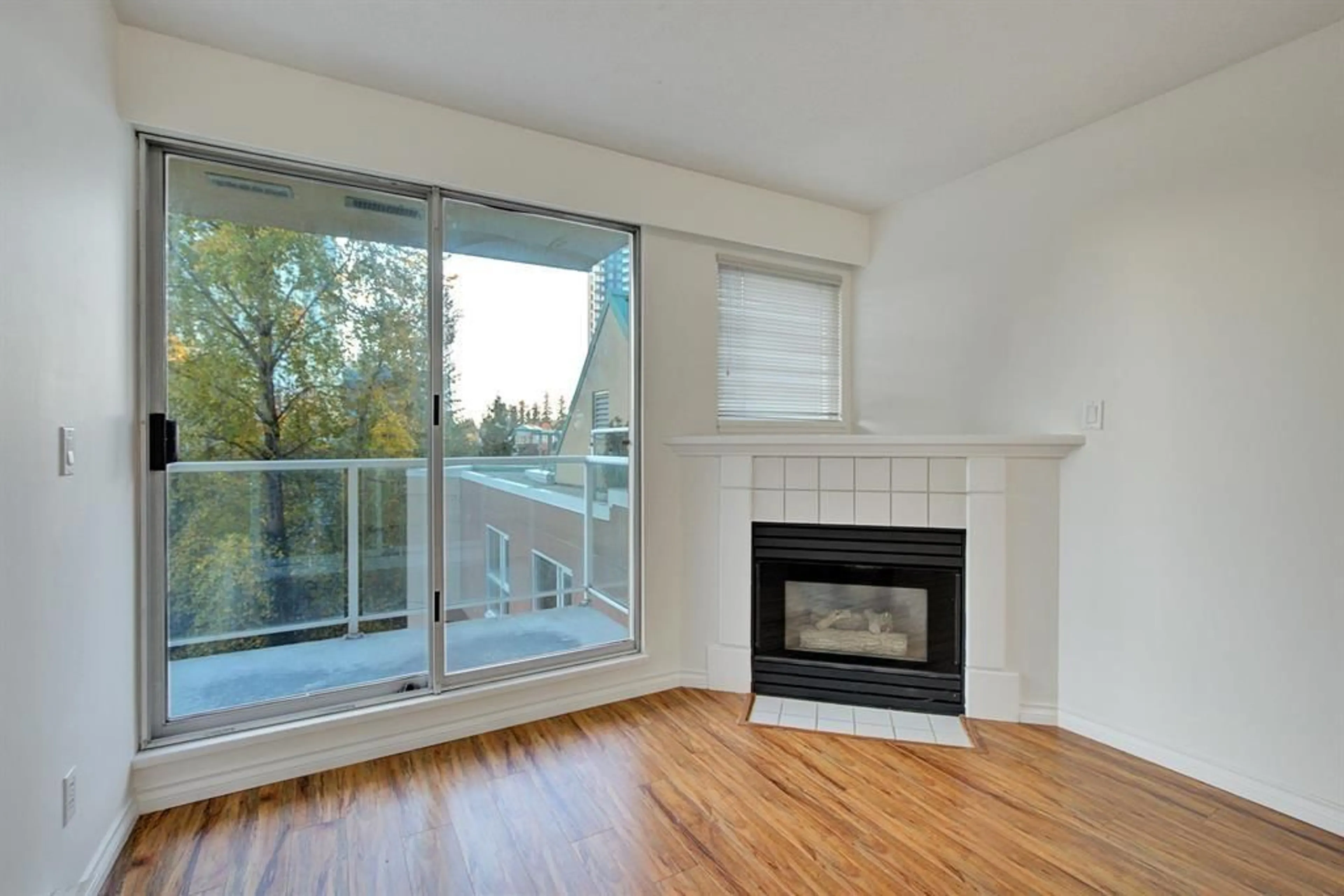 Unknown for 507 - 9830 WHALLEY BOULEVARD, Surrey British Columbia V3T5S7