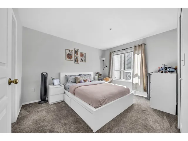 430 - 9979 140 STREET, Surrey 5