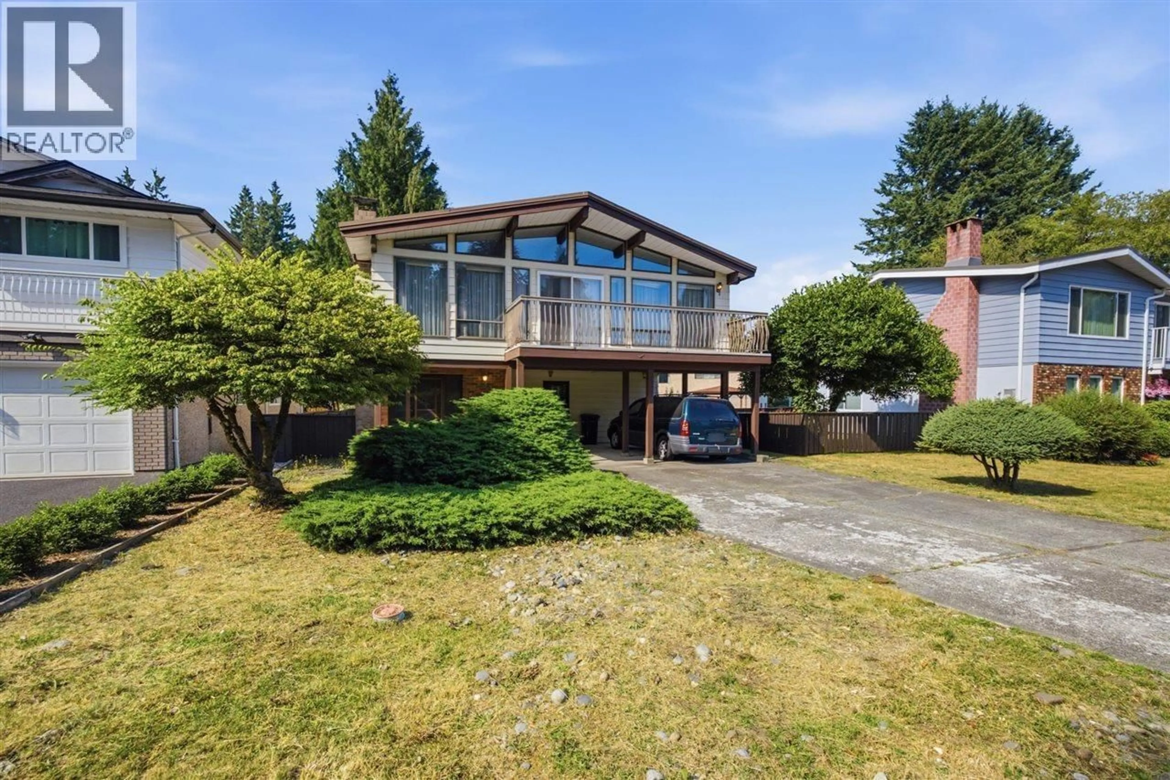 A pic from outside/outdoor area/front of a property/back of a property/a pic from drone, water/lake/river/ocean view for 967 PELTON AVENUE, Coquitlam British Columbia V3J2J3
