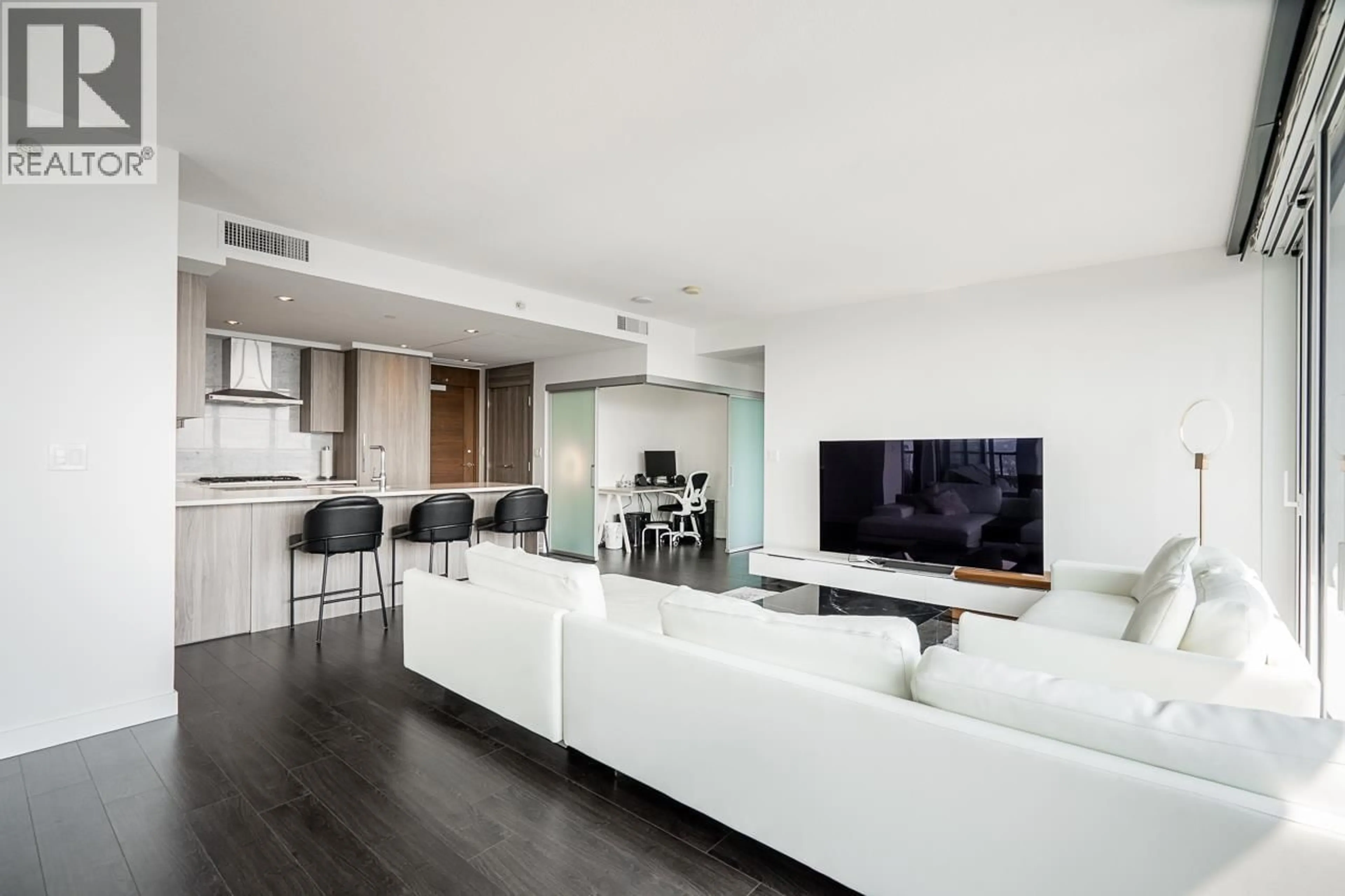 Living room with furniture, unknown for 4308 - 4720 LOUGHEED HIGHWAY, Burnaby British Columbia V5C0M8