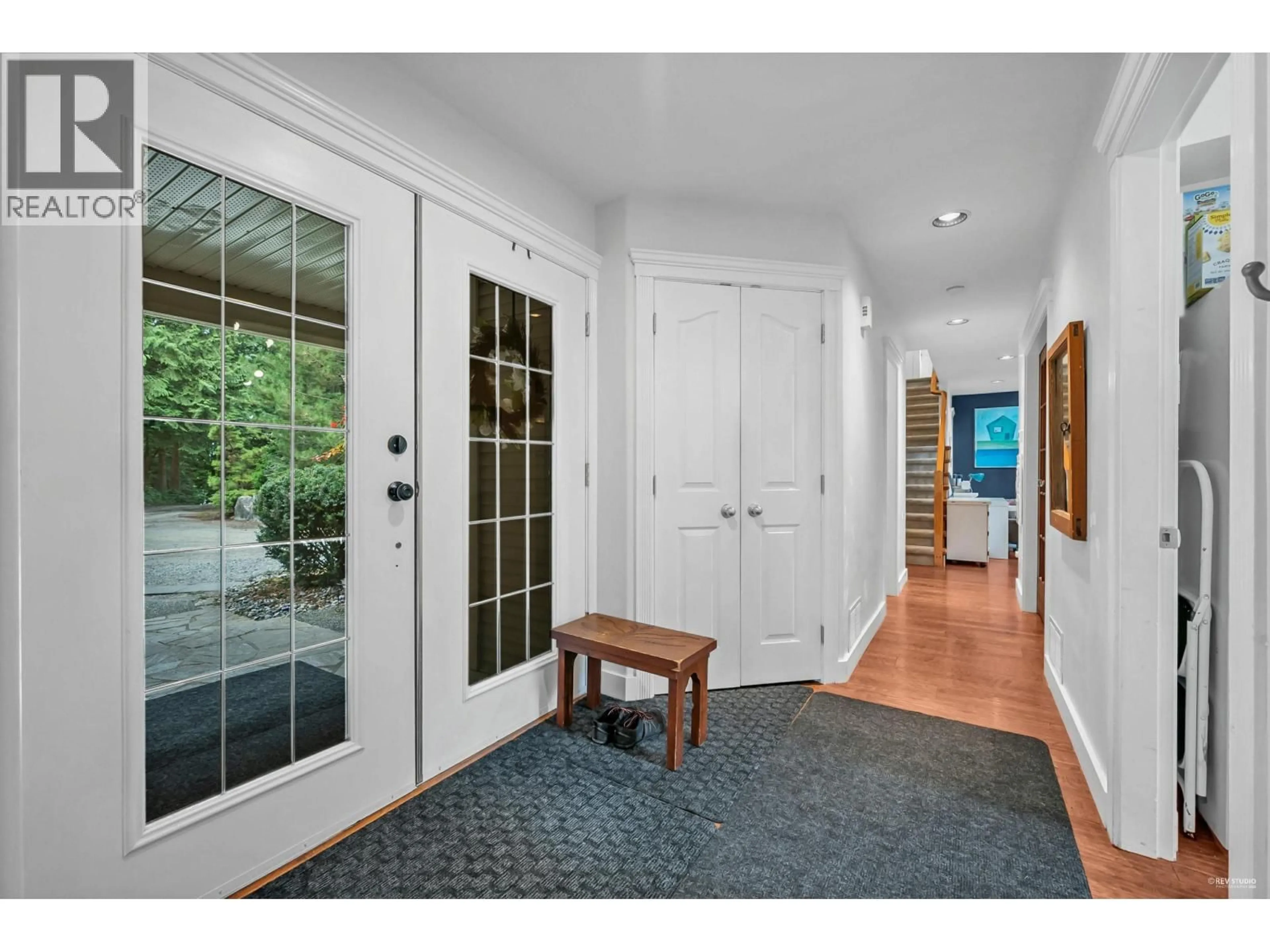 Indoor entryway for 13546 232 STREET, Maple Ridge British Columbia V4R2R5