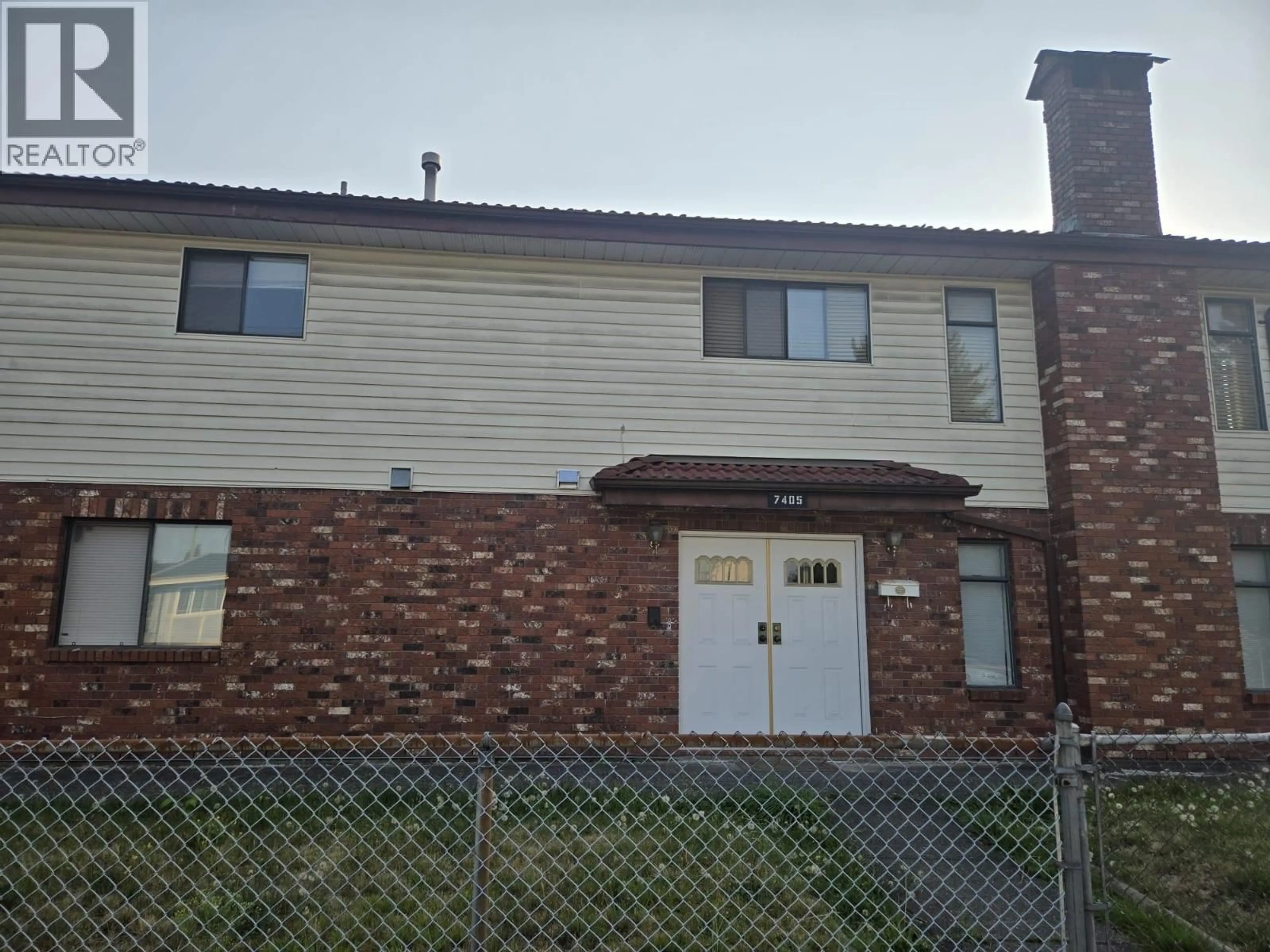 Unknown for 7405 4TH STREET, Burnaby British Columbia V3N4T4