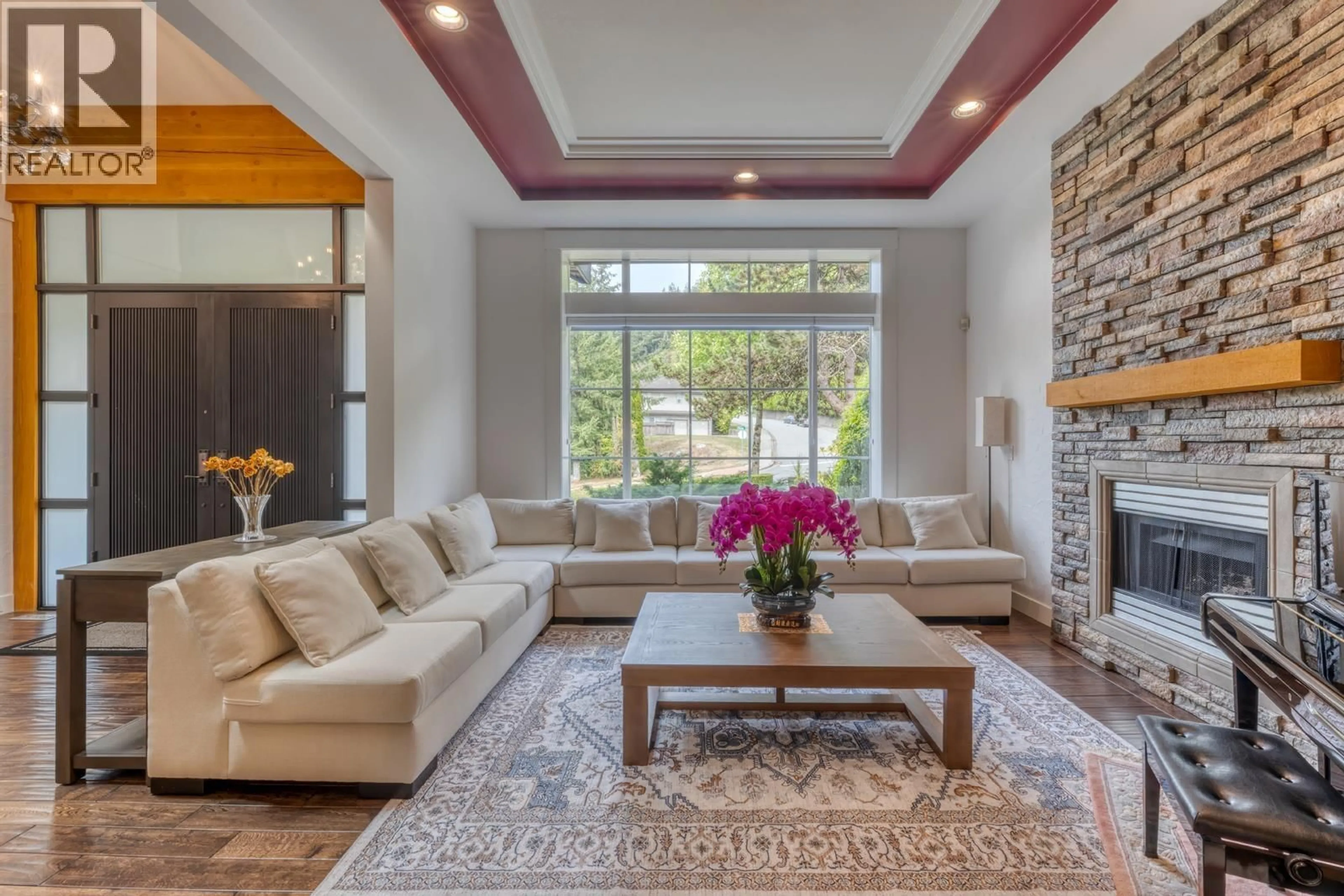 Living room with furniture, unknown for 3067 PLATEAU BOULEVARD, Coquitlam British Columbia V3E2Y7